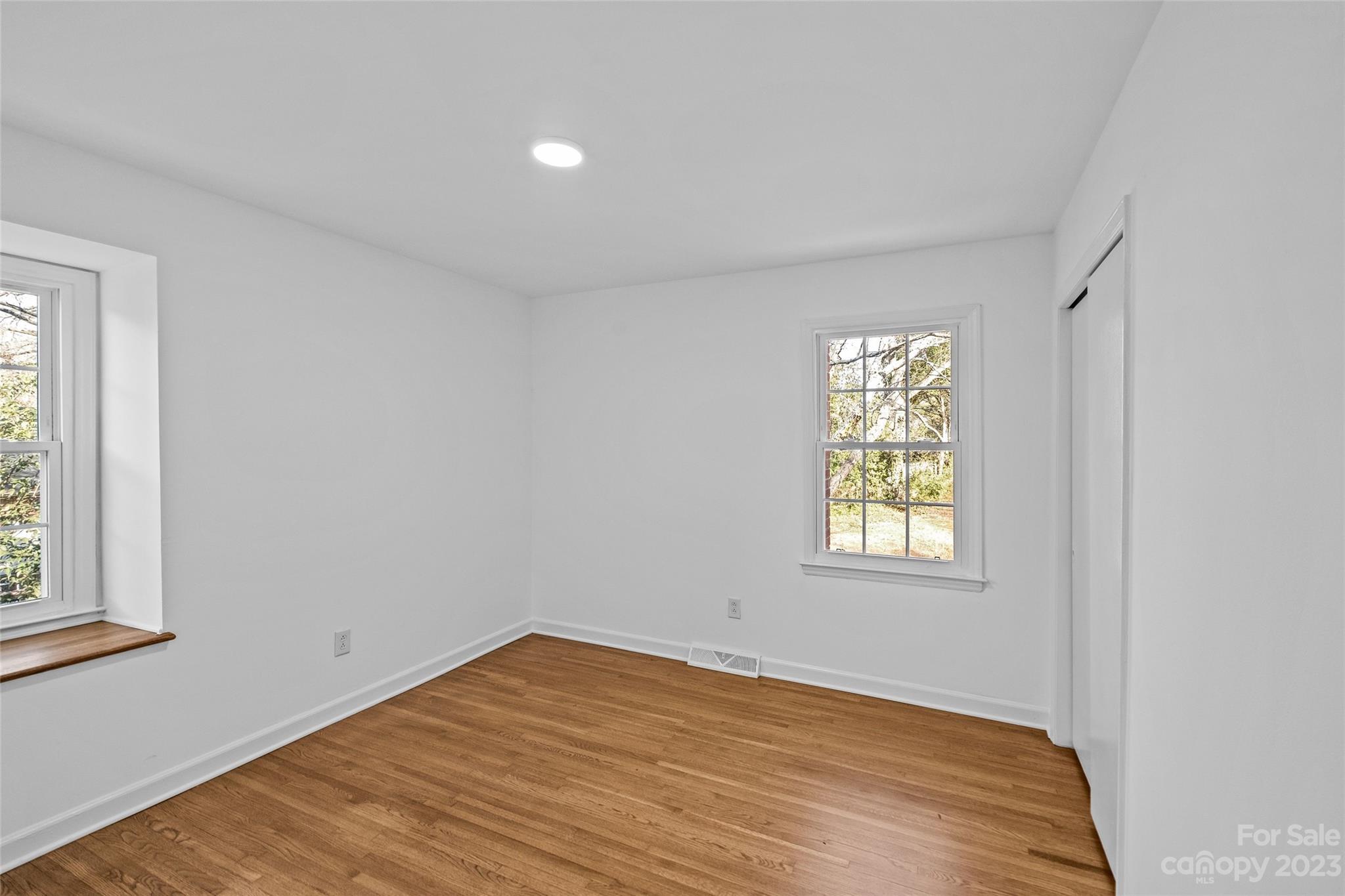 Beverly Woods - Residential