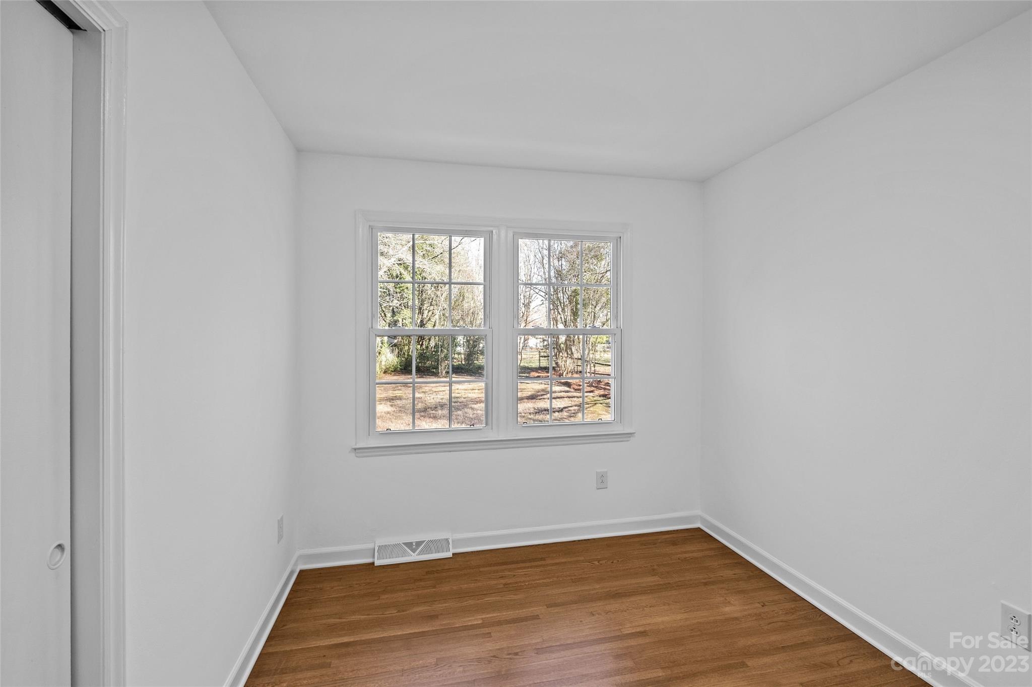 Beverly Woods - Residential