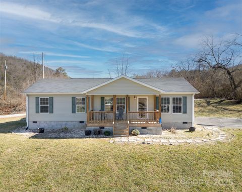 1729 Pisgah Highway Candler NC 28715