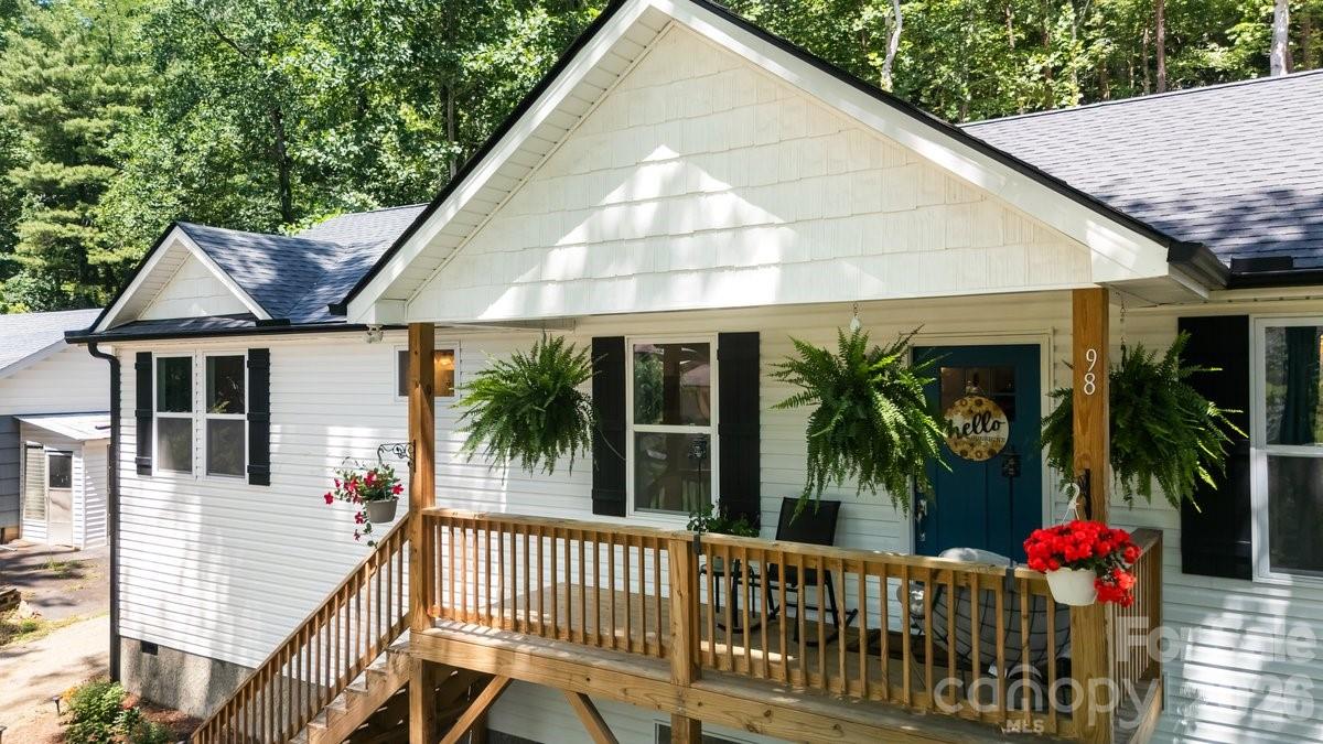 98 Dryid Hill Road