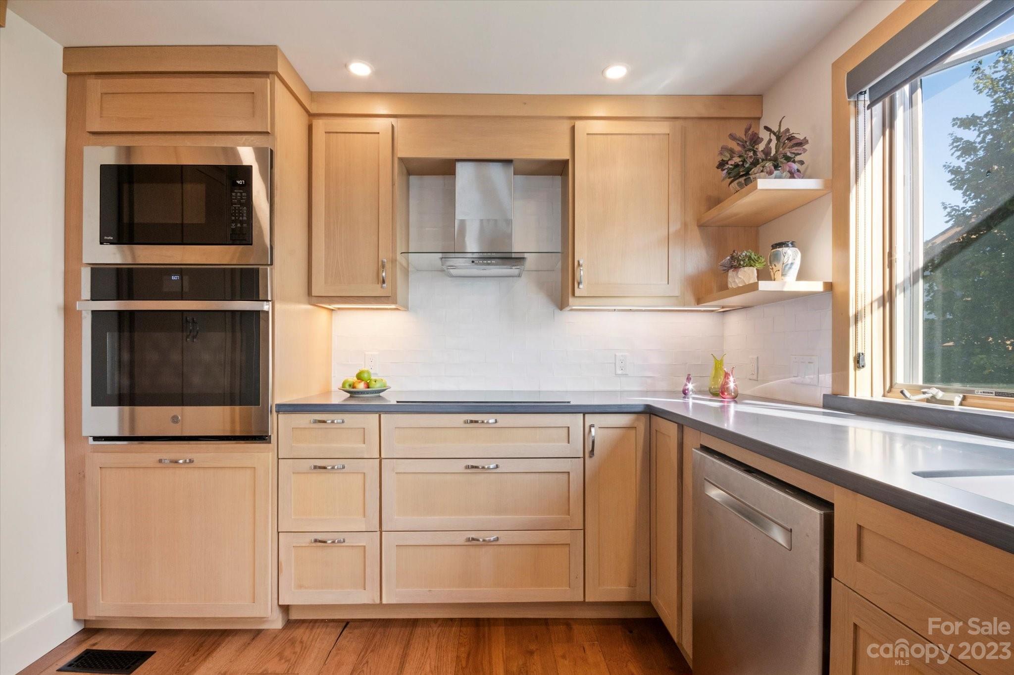 Fleetwood Plaza - Residential