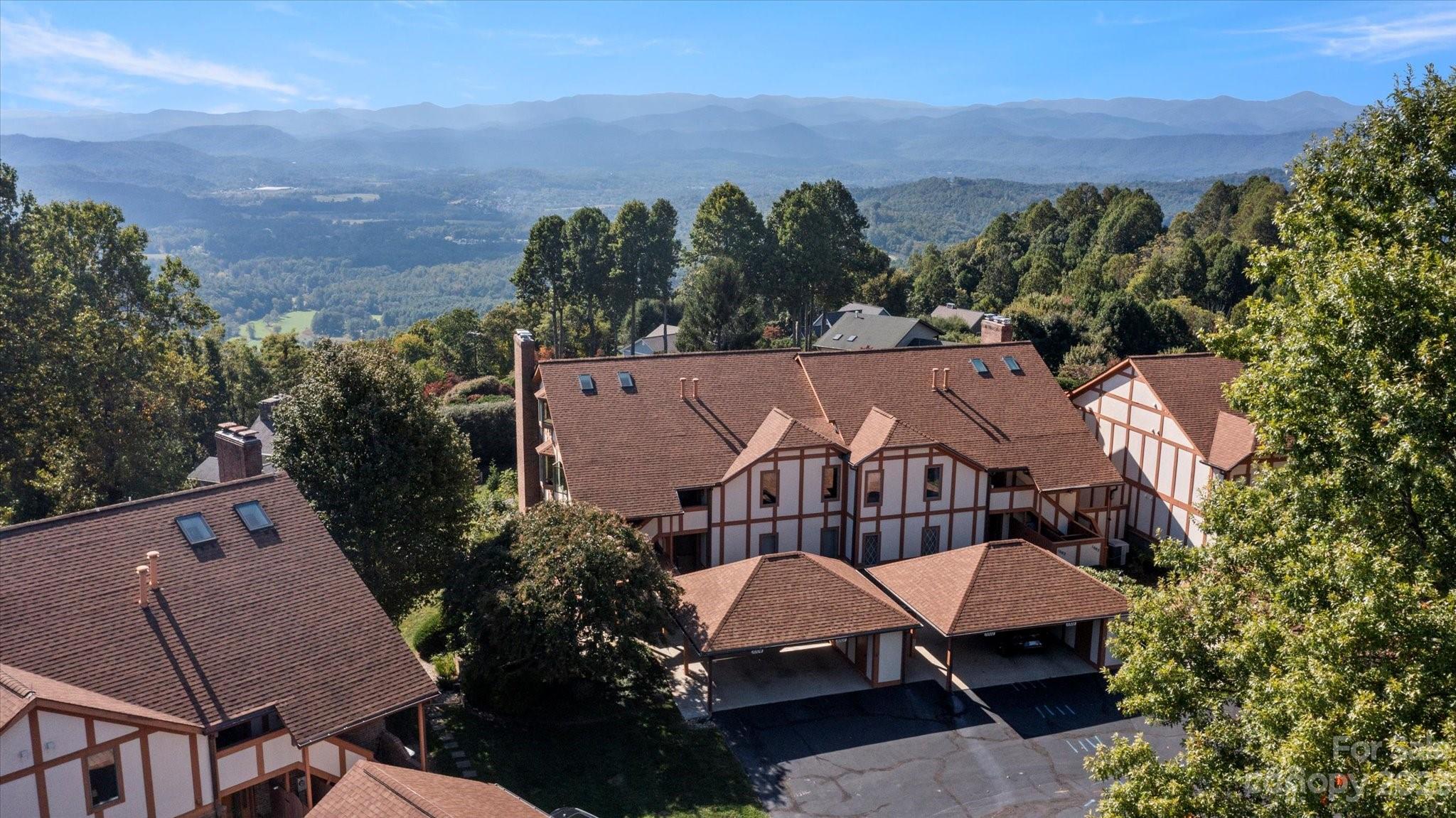 Fleetwood Plaza - Residential