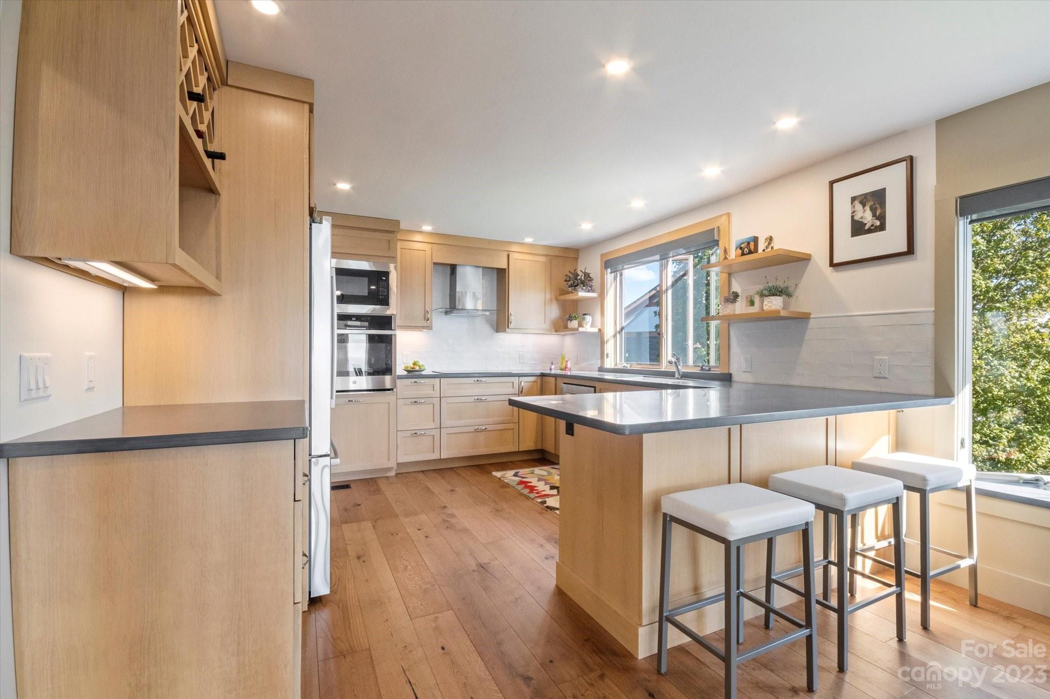 Fleetwood Plaza - Residential