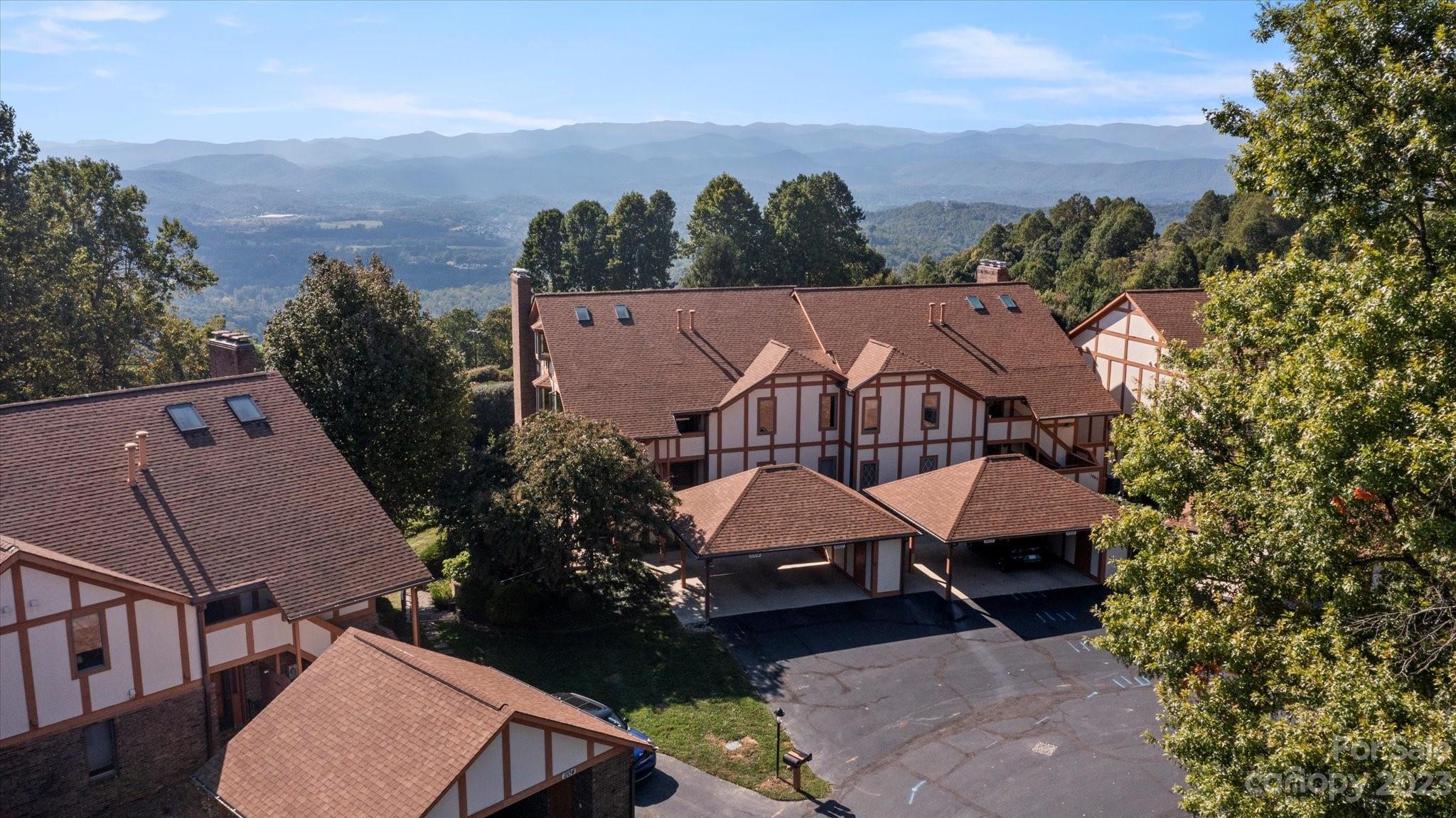 Fleetwood Plaza - Residential