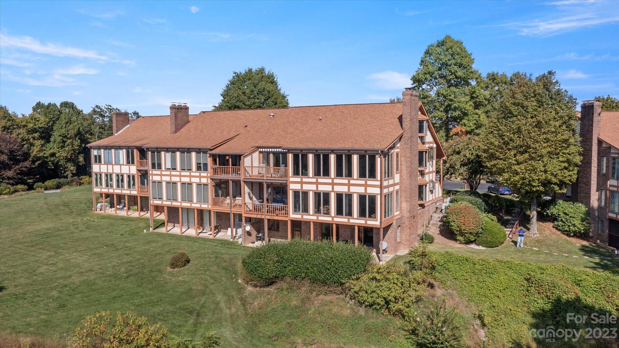 Fleetwood Plaza - Residential