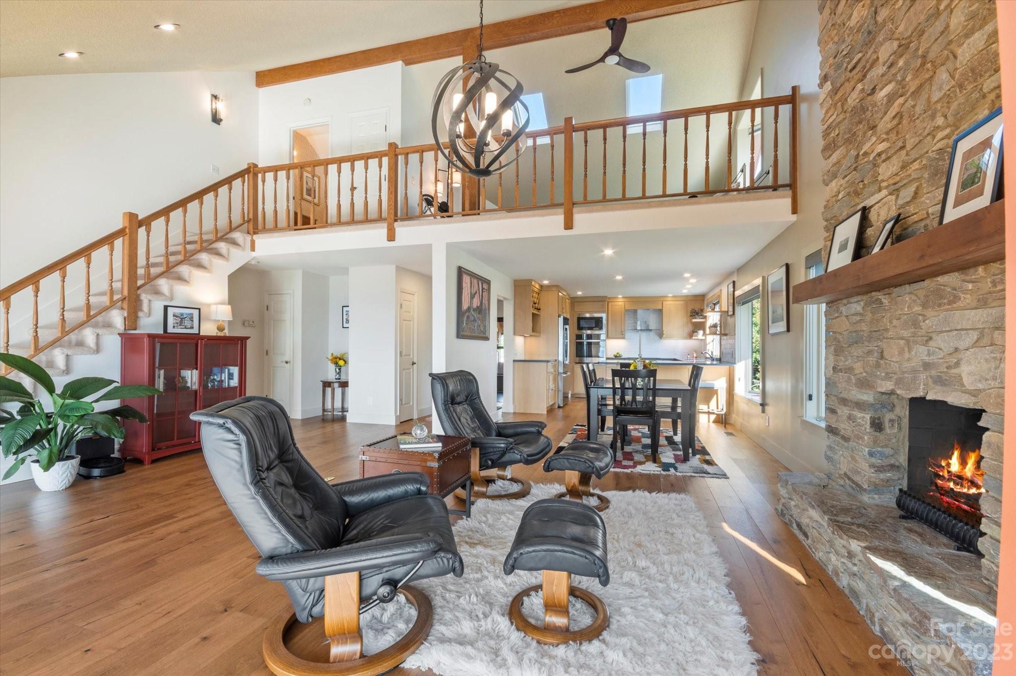 Fleetwood Plaza - Residential