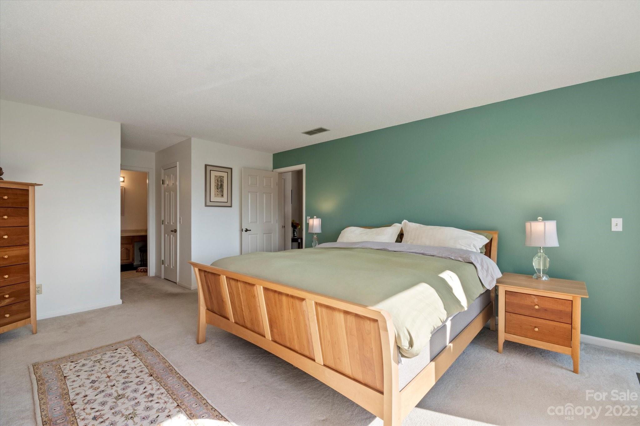 Fleetwood Plaza - Residential