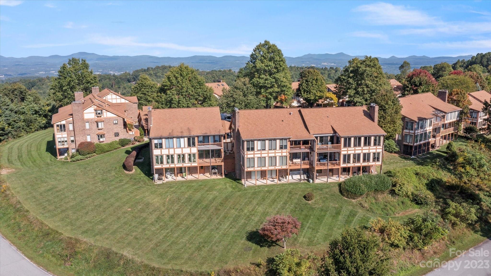 Fleetwood Plaza - Residential