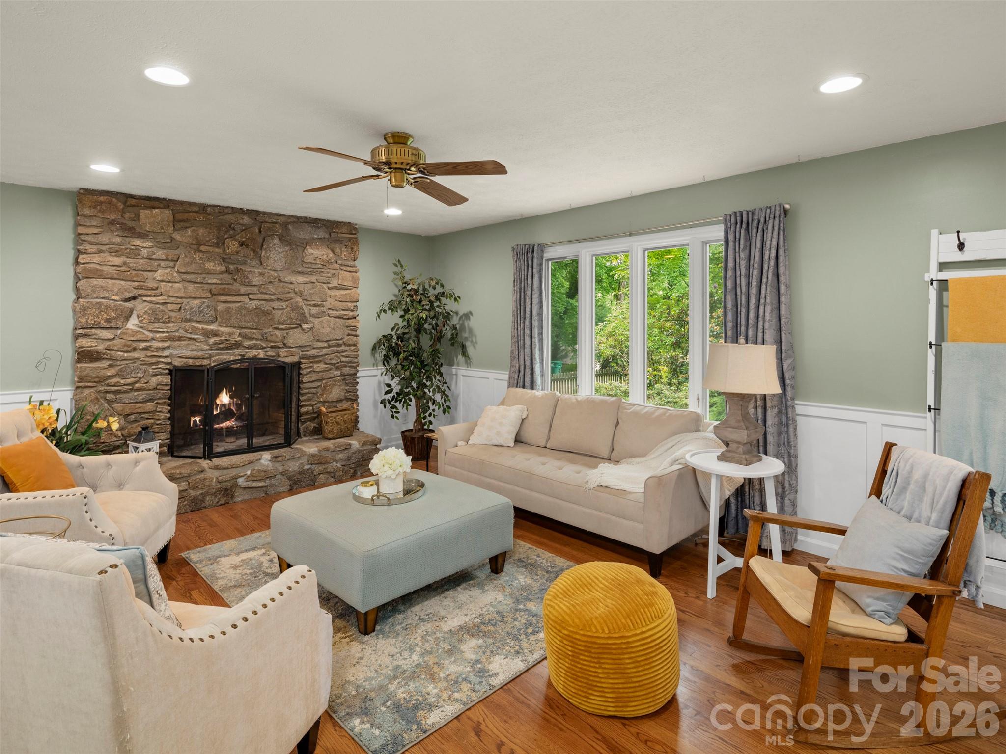 1 Glen Meadows Place
