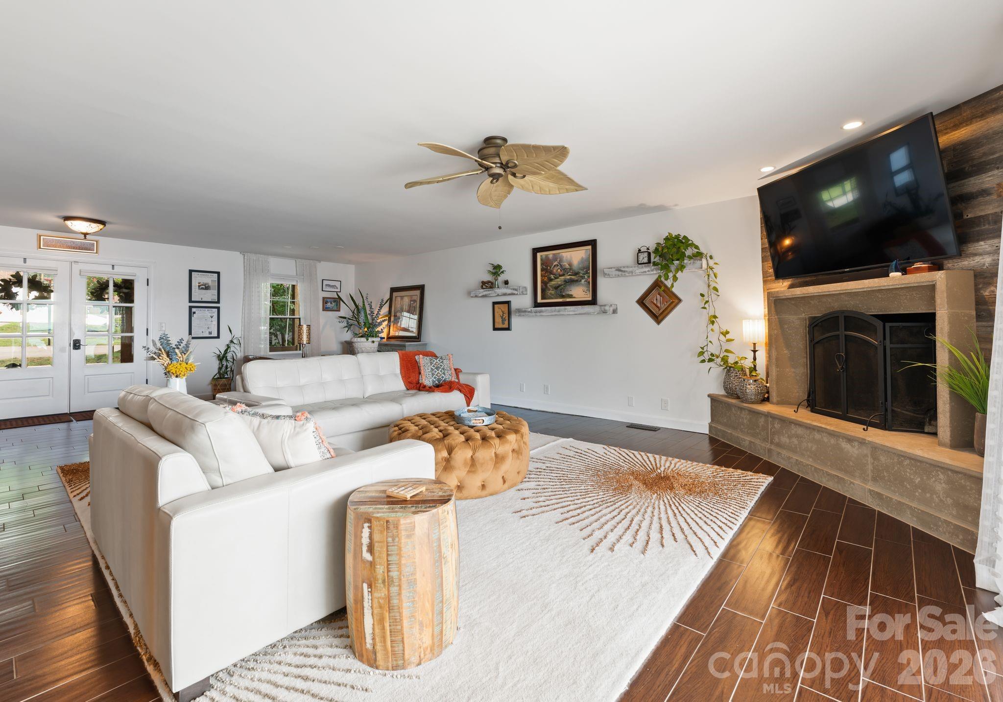 Island Forest - Residential