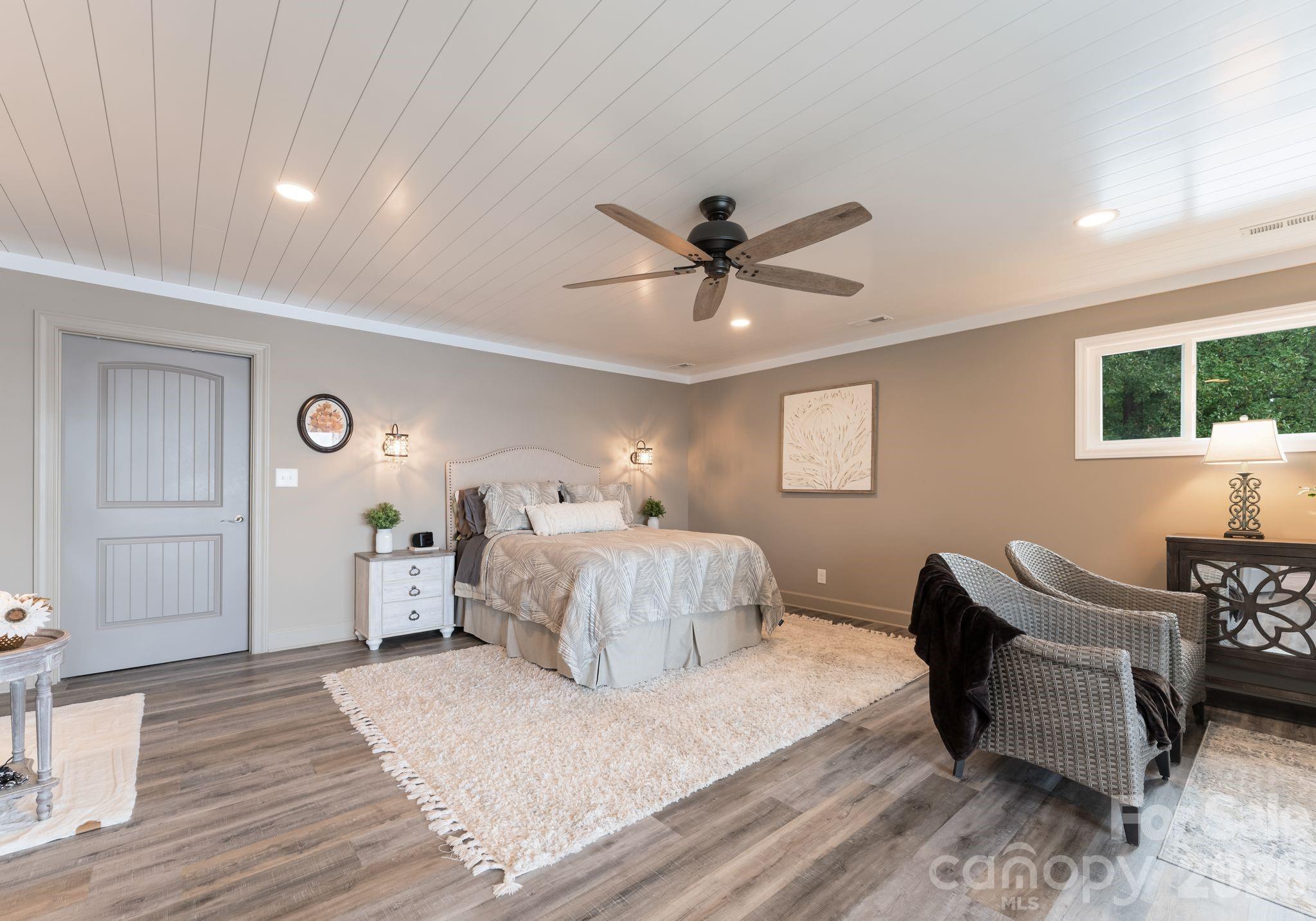 Island Forest - Residential