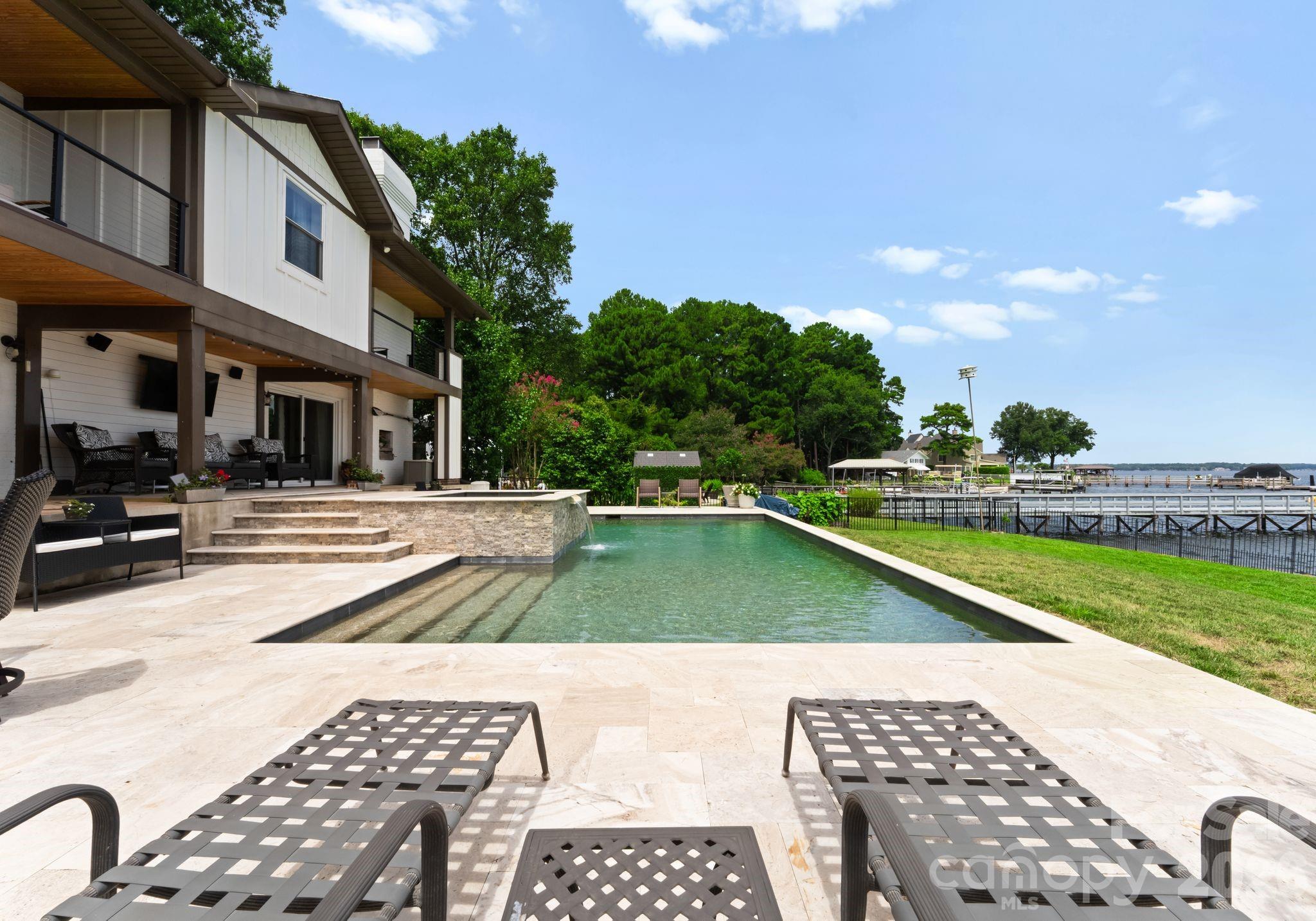 Island Forest - Residential