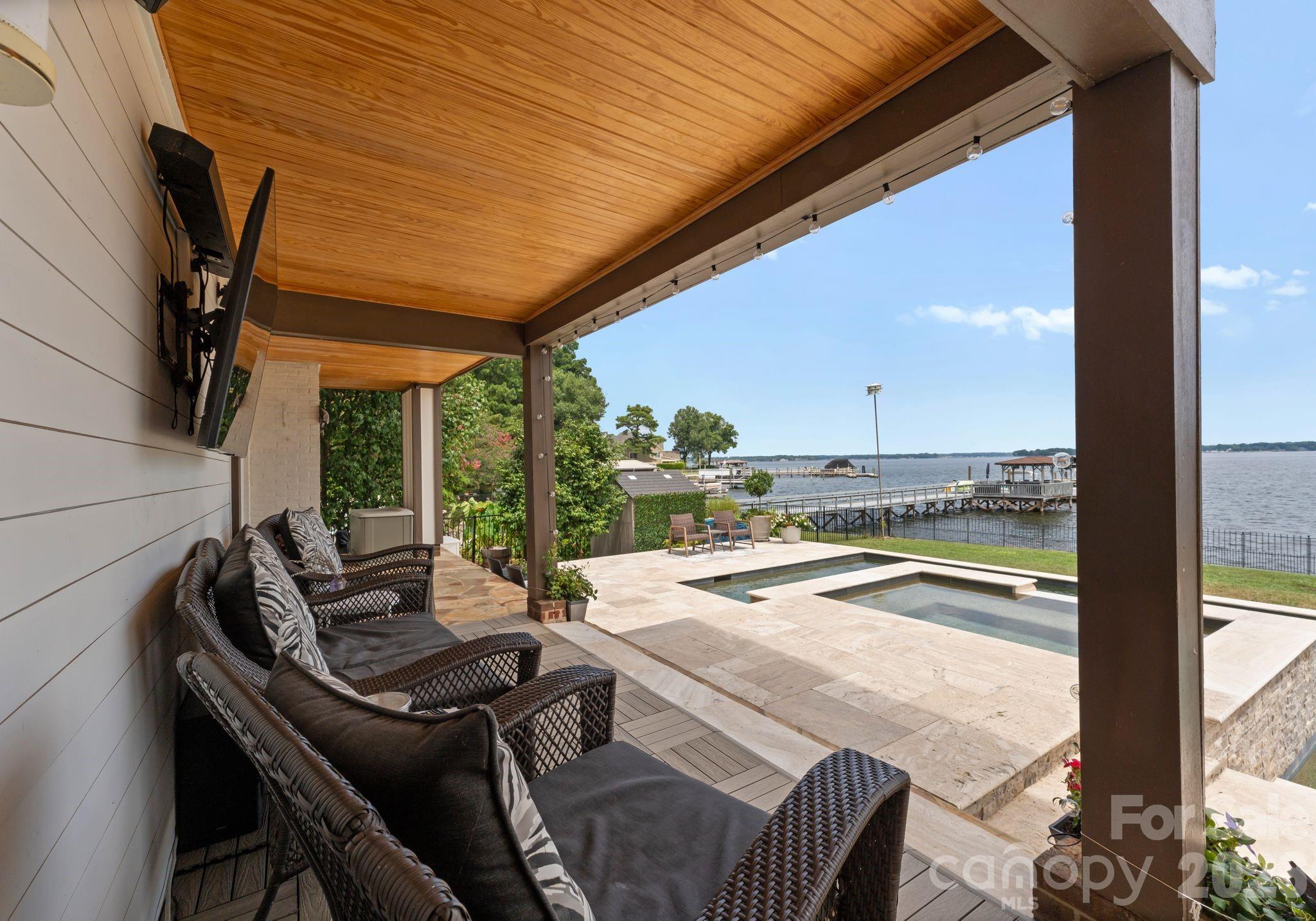 Island Forest - Residential