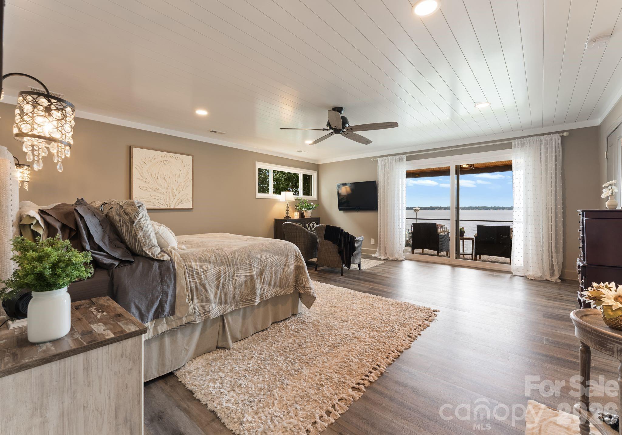 Island Forest - Residential