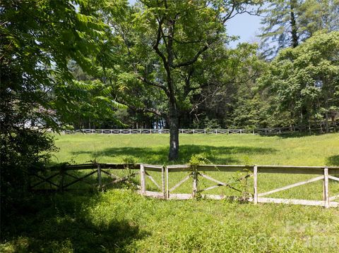 34 Oak Gate Drive Hendersonville NC 28739