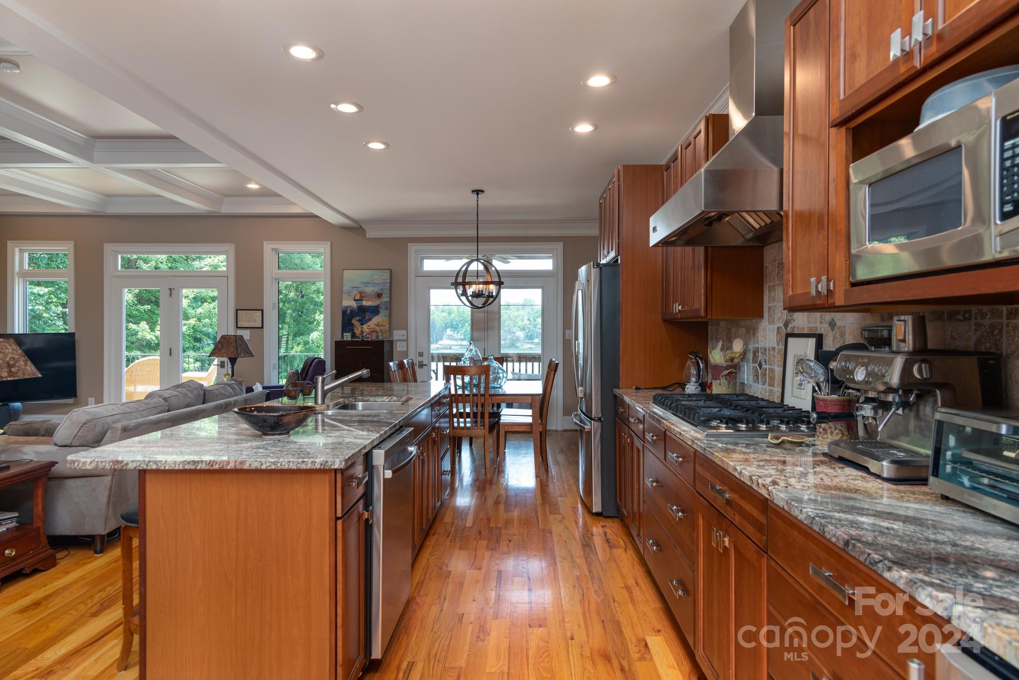 Pinnacle Shores - Residential