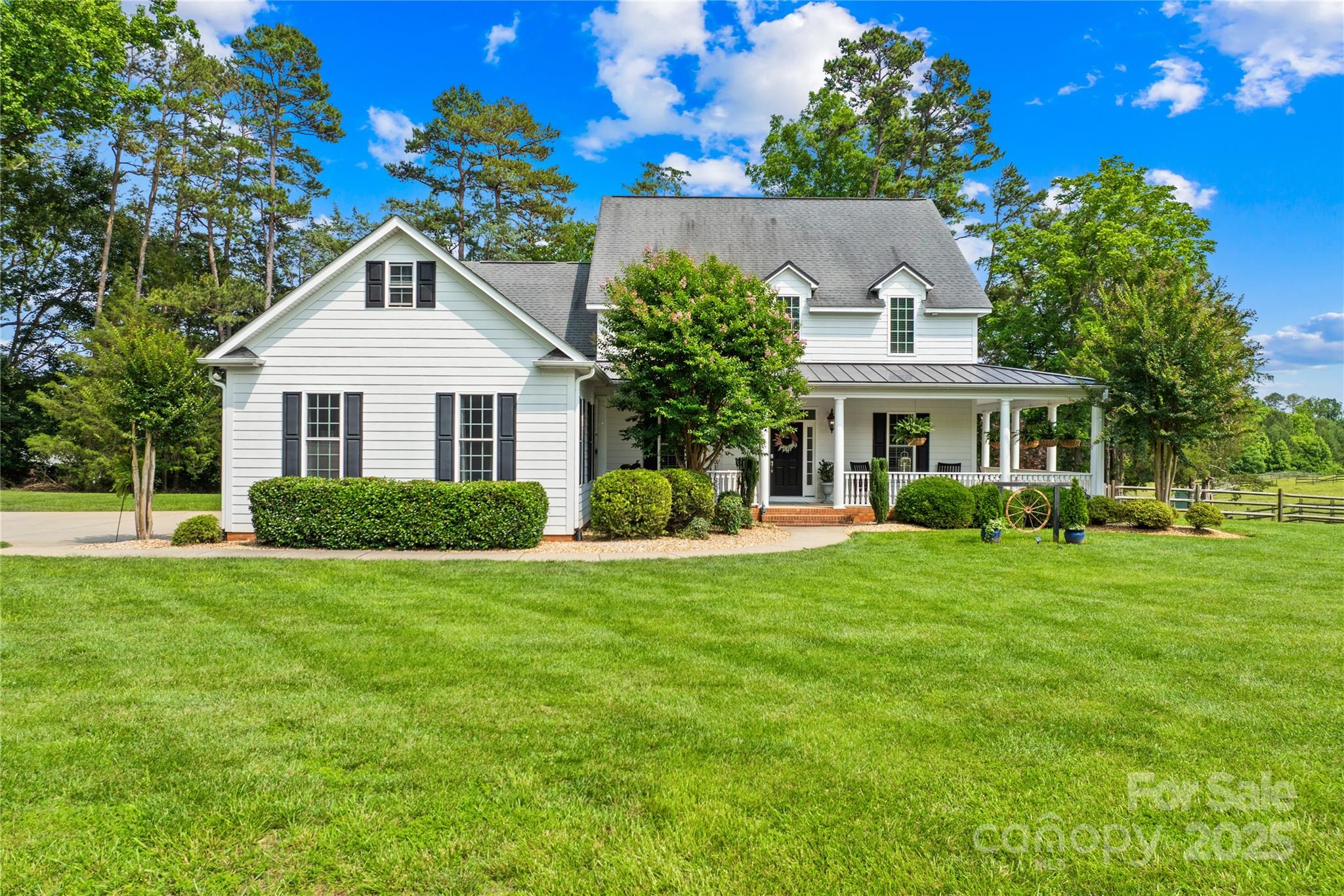 738 Rocky Hollow Trail