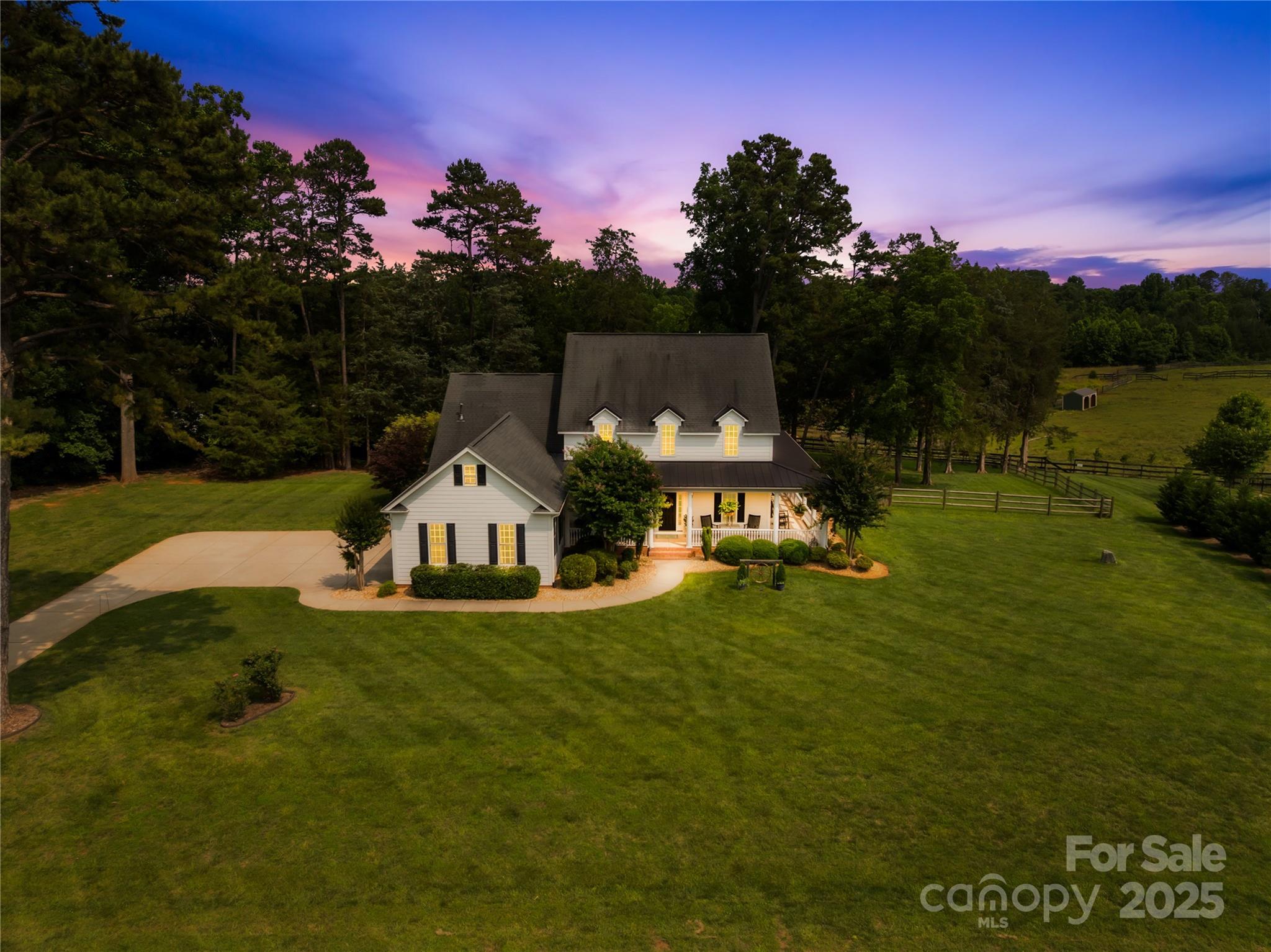 738 Rocky Hollow Trail