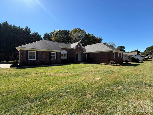 5244 DAYAN DR, CHARLOTTE, NC 28216 - Image 3279cbb47a22f4a06b2f0d3efc9b21ff/3584397062