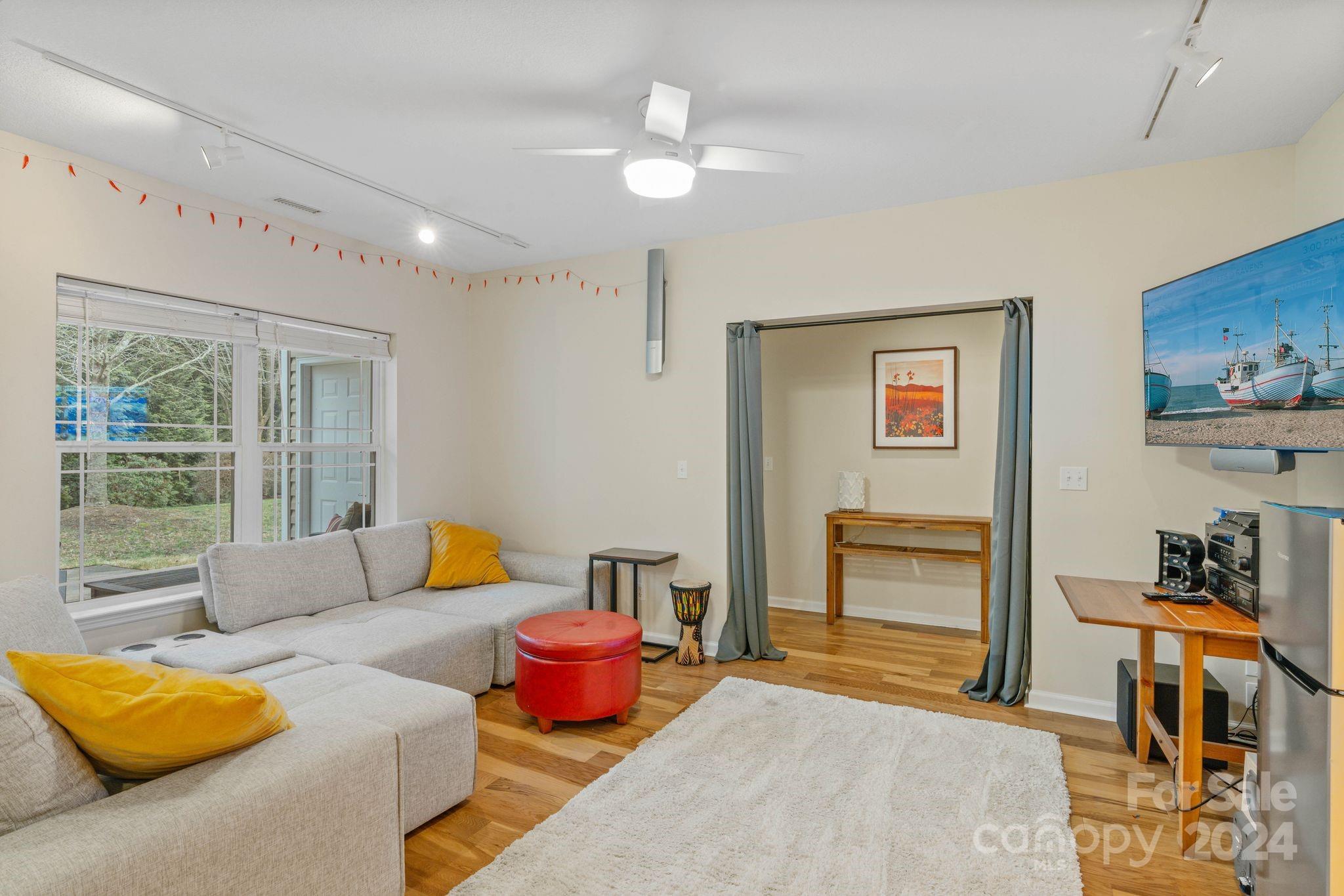 Mayfair Glen - Residential