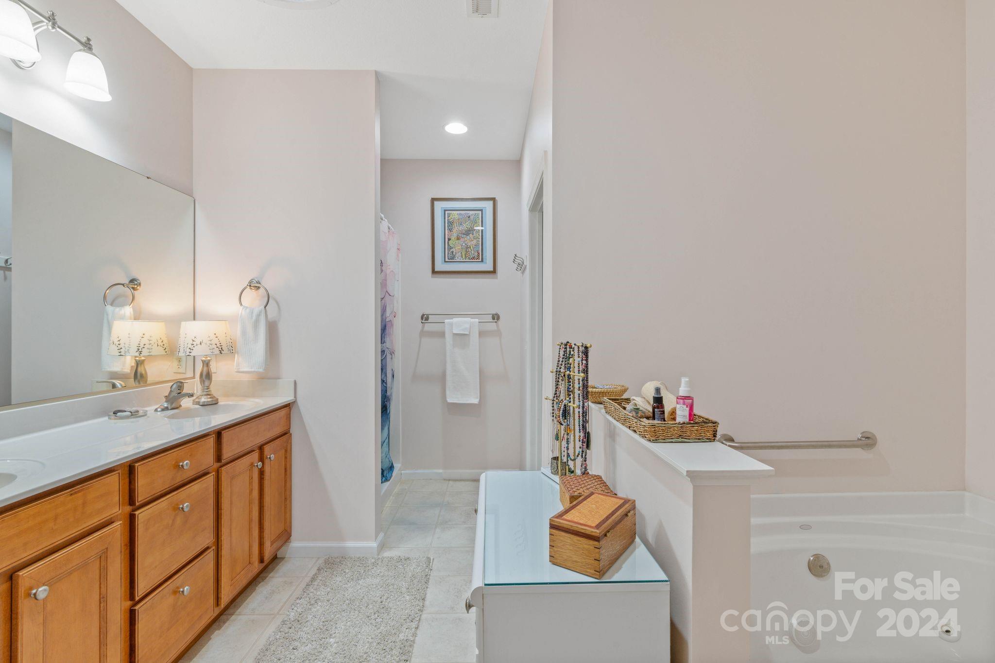 Mayfair Glen - Residential