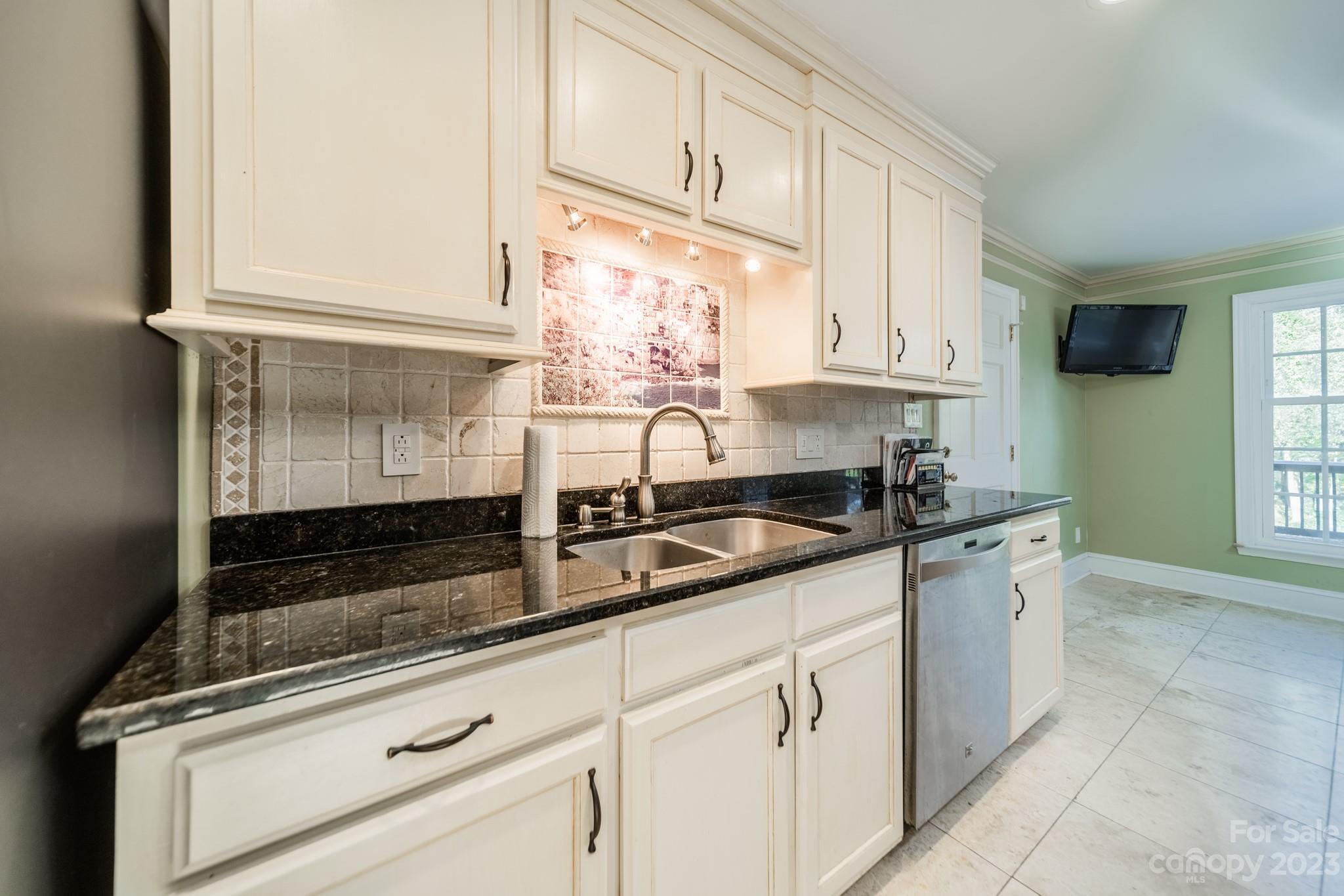 Carolando - Residential