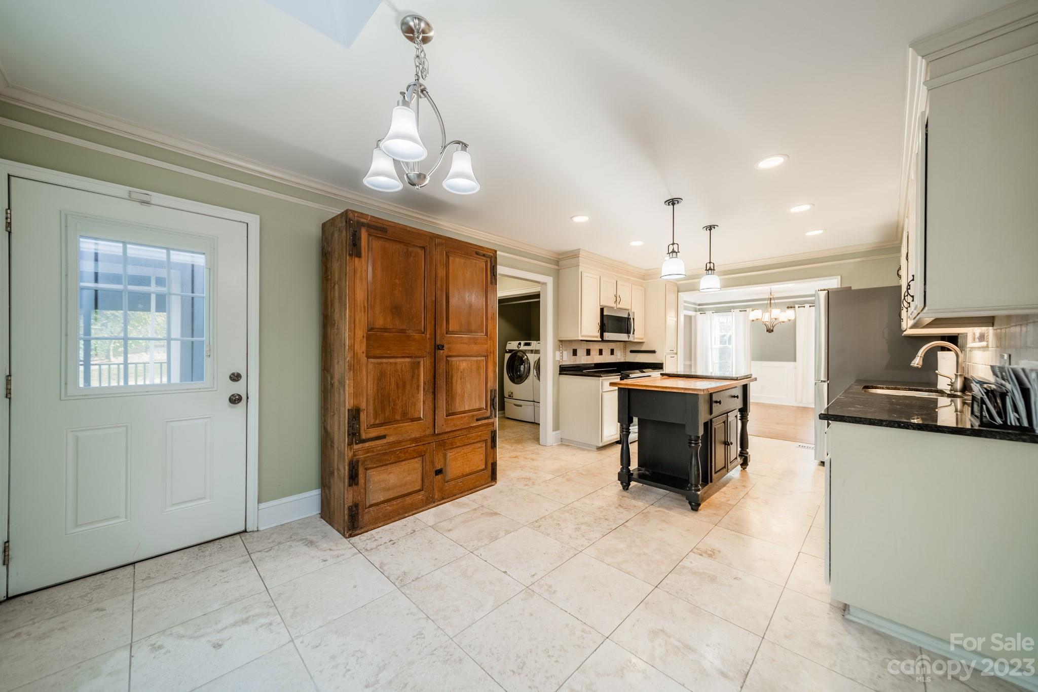 Carolando - Residential