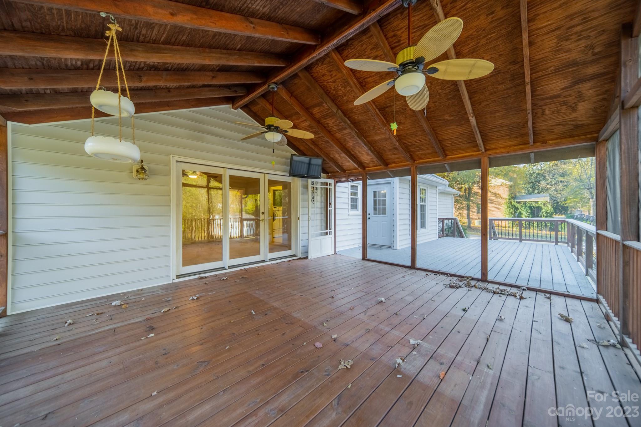 Carolando - Residential