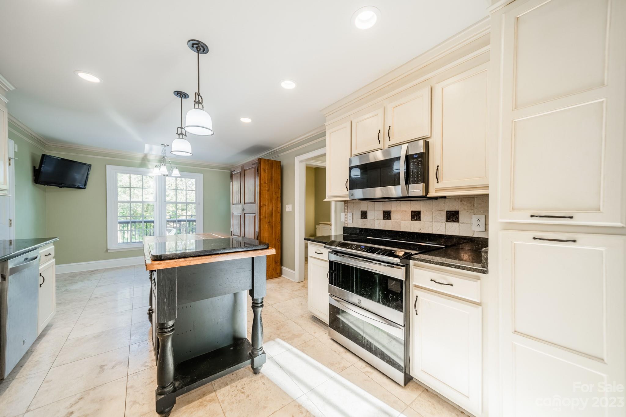 Carolando - Residential