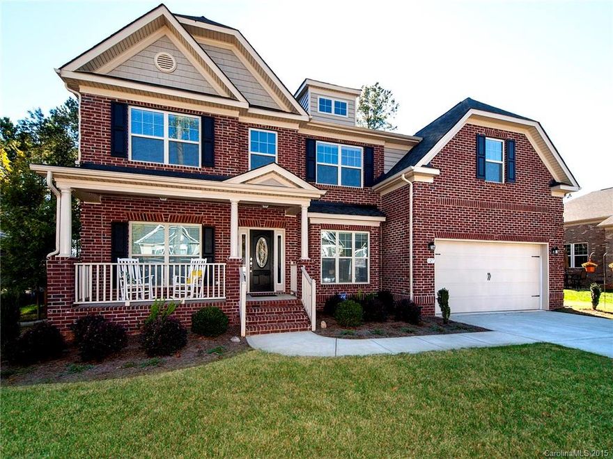 WOW Check Out This Price Per Square Foot in desirable Lake Wylie.  This home features granite countertops, stainless steel appliances, tankless water heater, hardwood flooring in the main living area, gas fireplace, a large master bedroom, garden tub, low e windows with tint, radiant roof barrier, full bathroom/bedroom on main floor, fenced in yard and much more.  The community offers access to Lake Wylie to drop your canoe or kayak or just enjoy the view. Call today for an appointment!