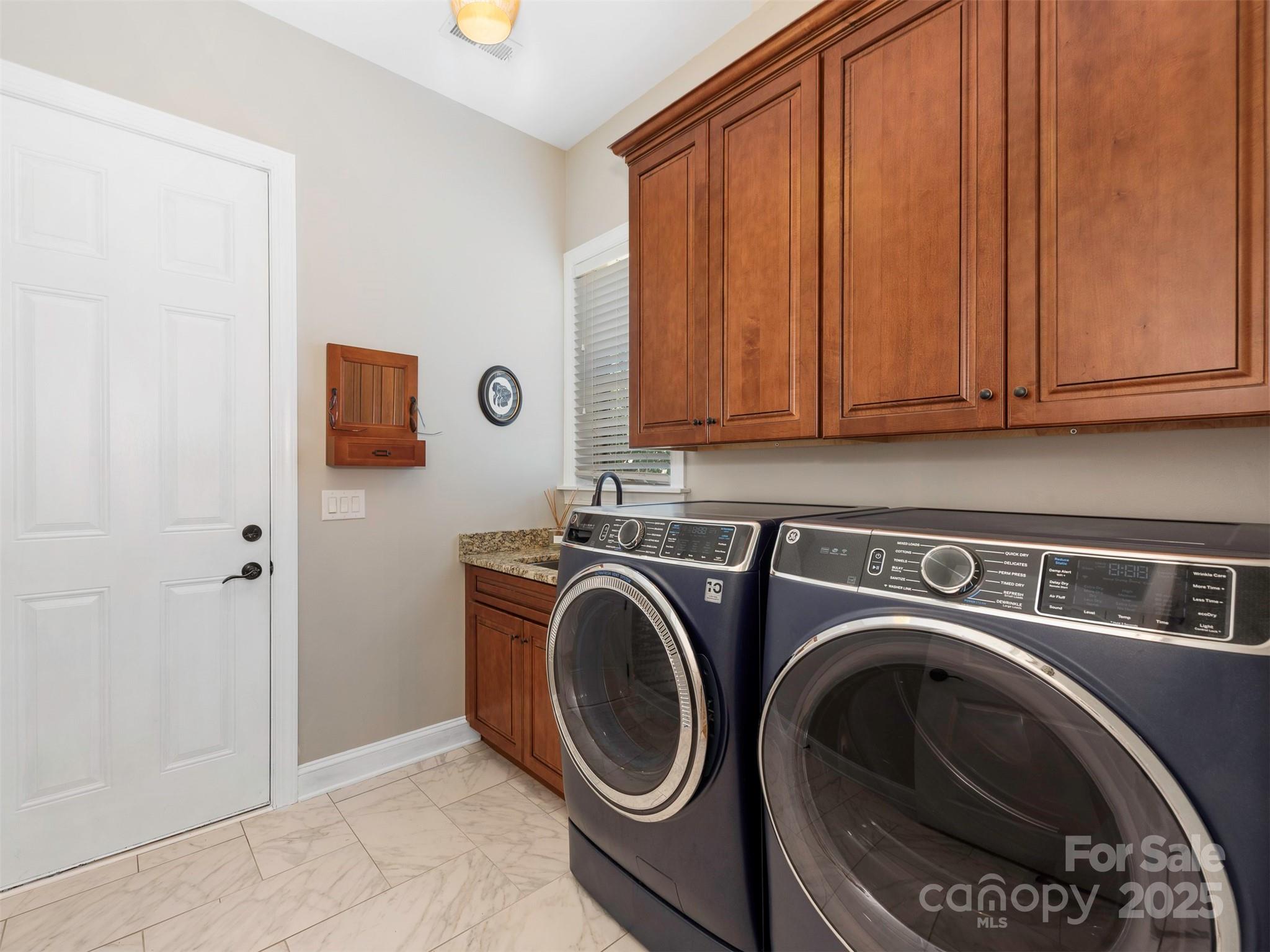 Barber Rock - Residential