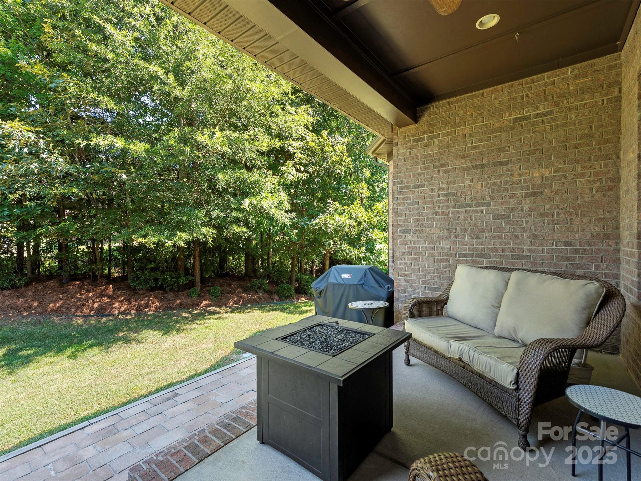 Barber Rock - Residential