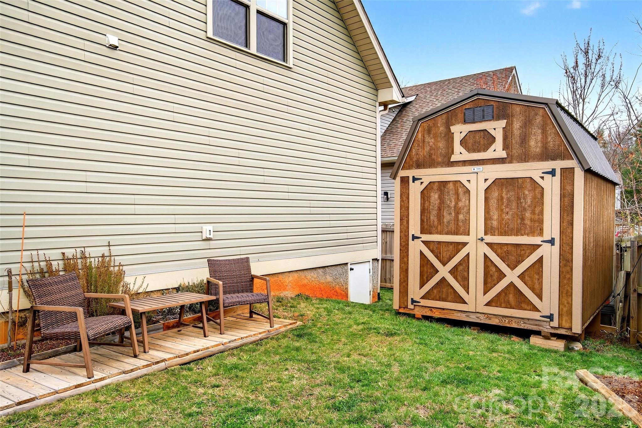 Lillie Farm Cove - Residential