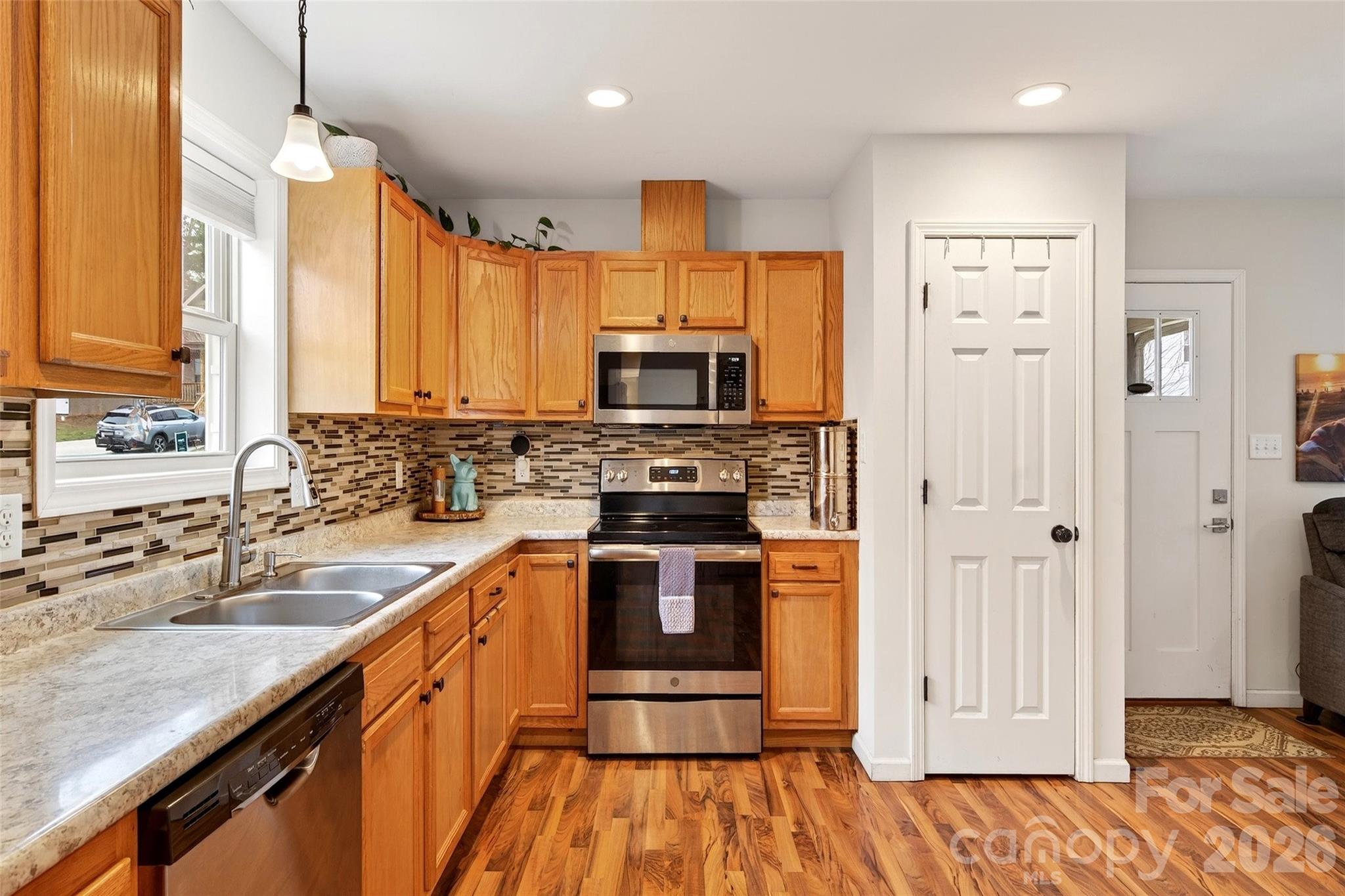 Lillie Farm Cove - Residential