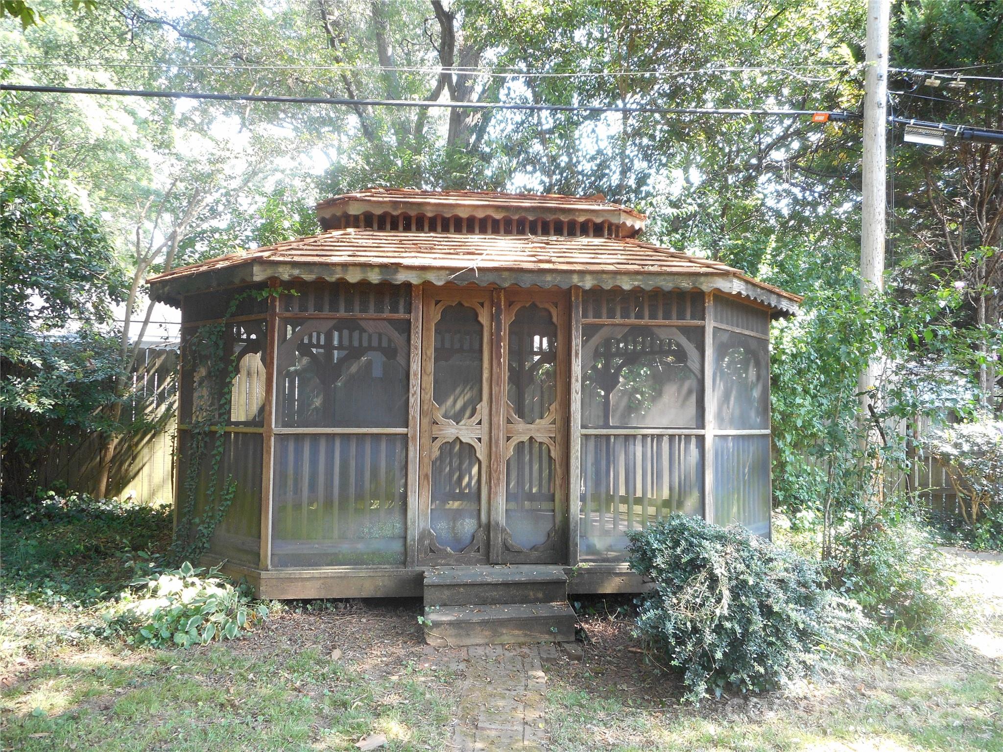 Eastway Park - Residential Lease