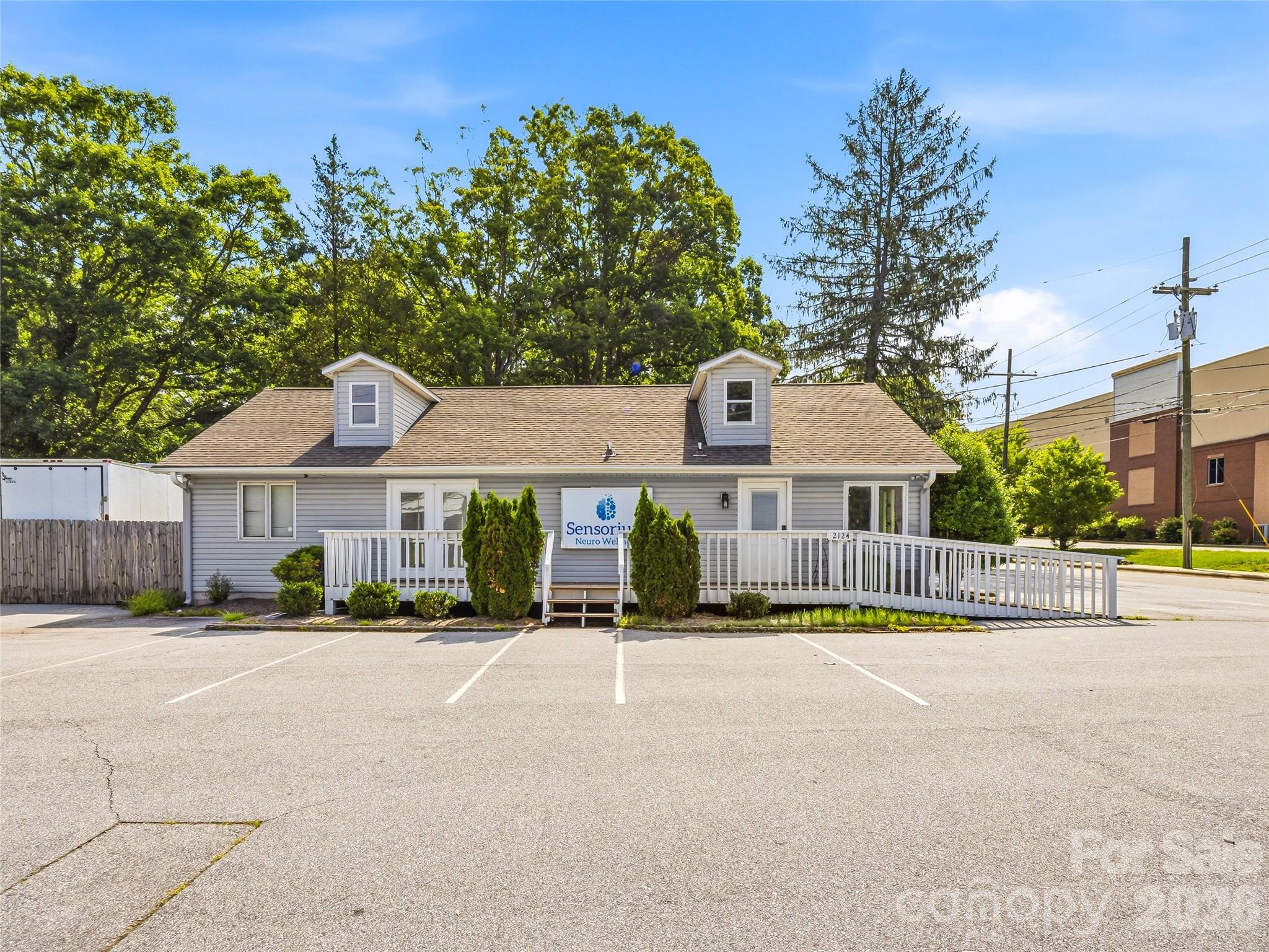 2124 Hendersonville Road