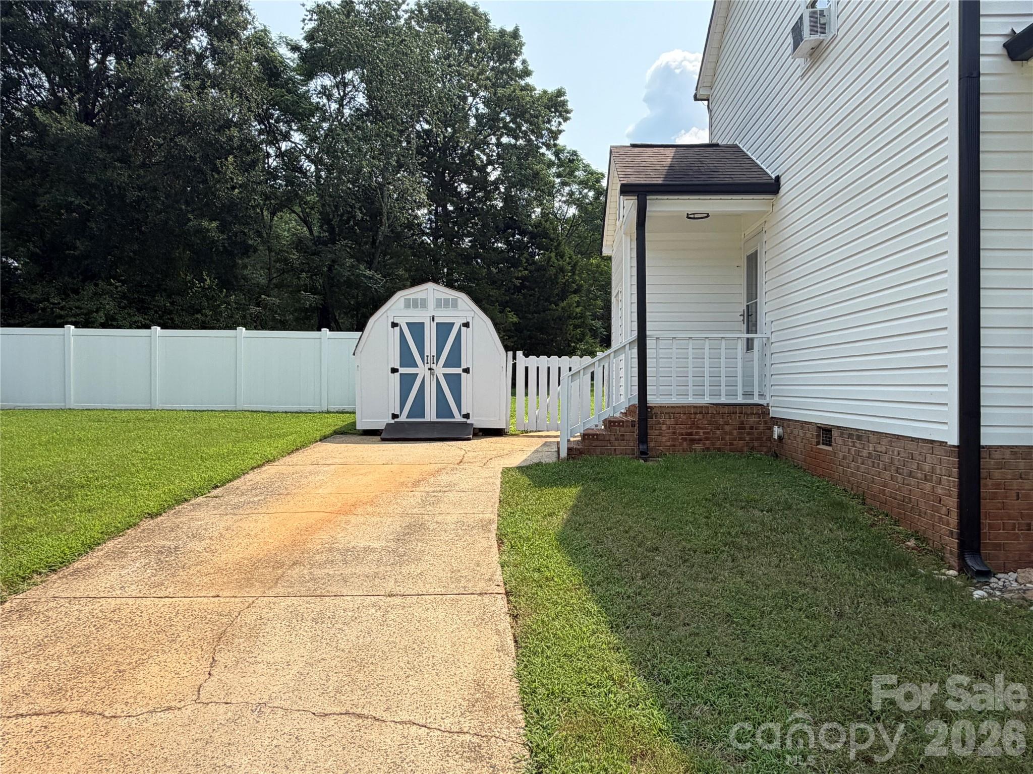 9850 Standing Wood Court