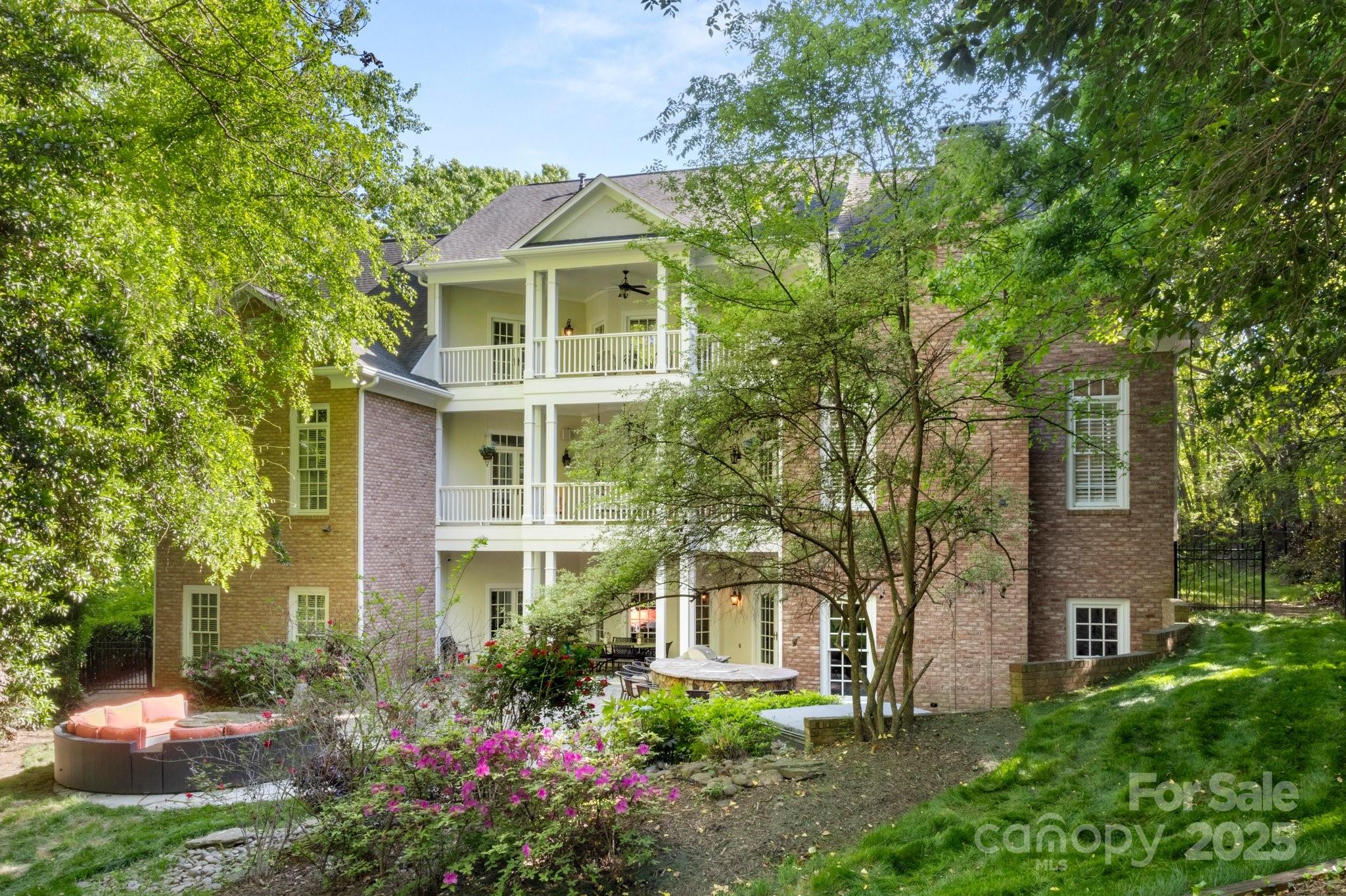 3819 Gleneagles Road