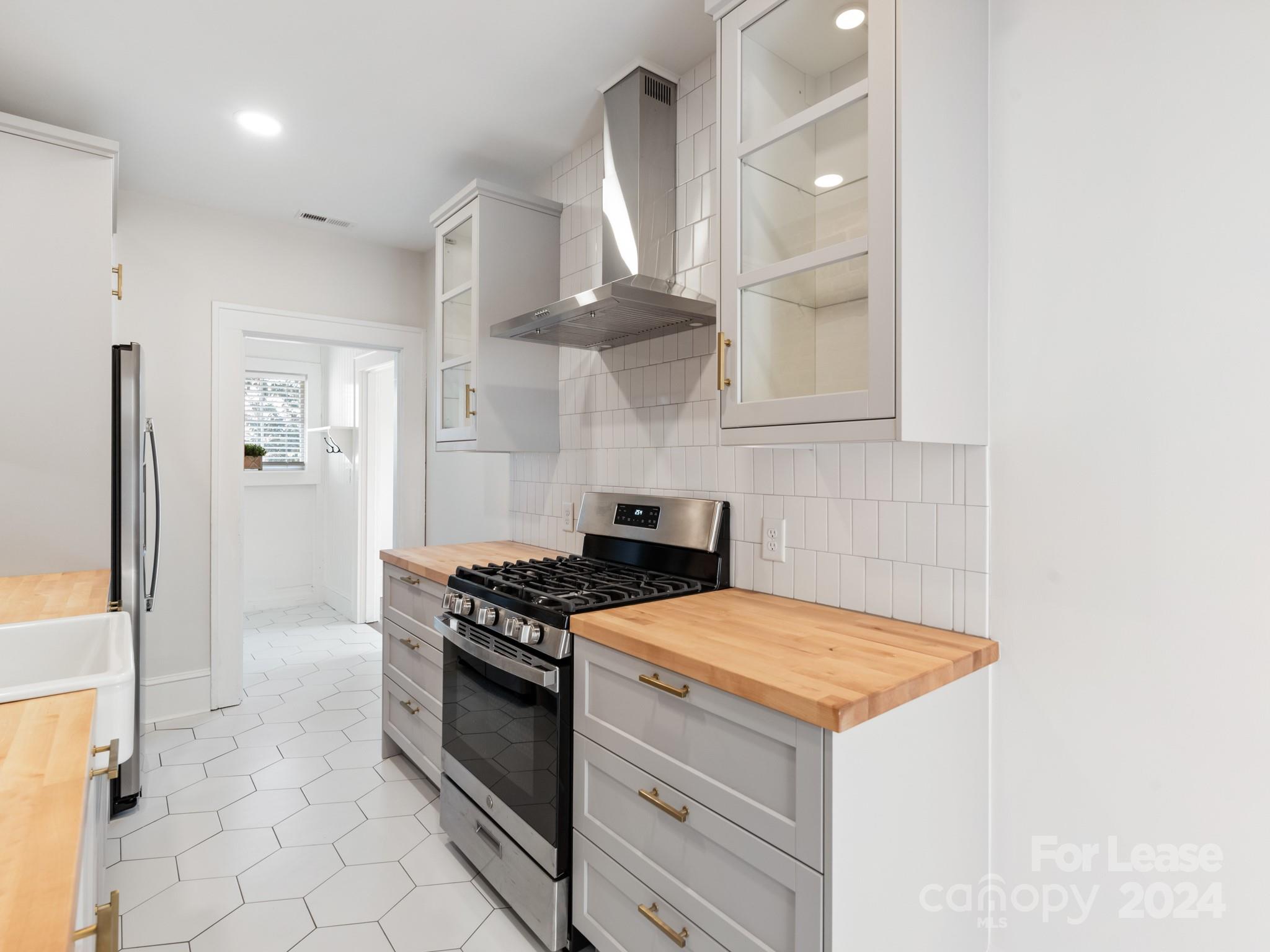 Elizabeth Condos - Residential Lease