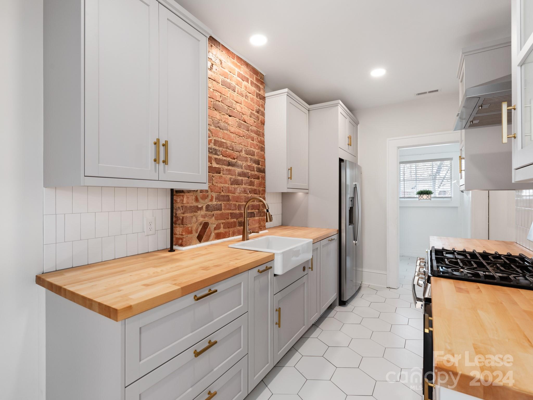 Elizabeth Condos - Residential Lease