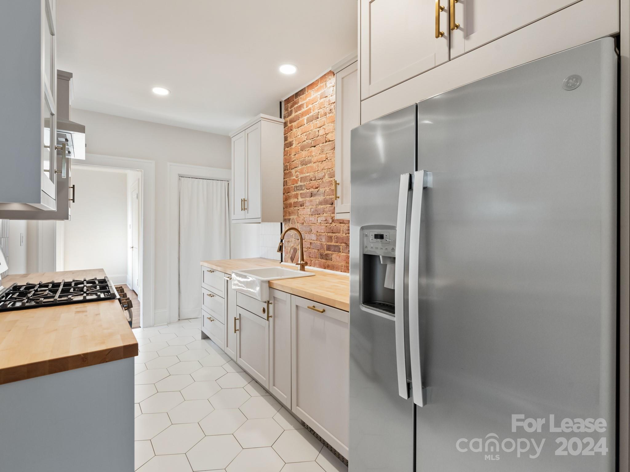 Elizabeth Condos - Residential Lease