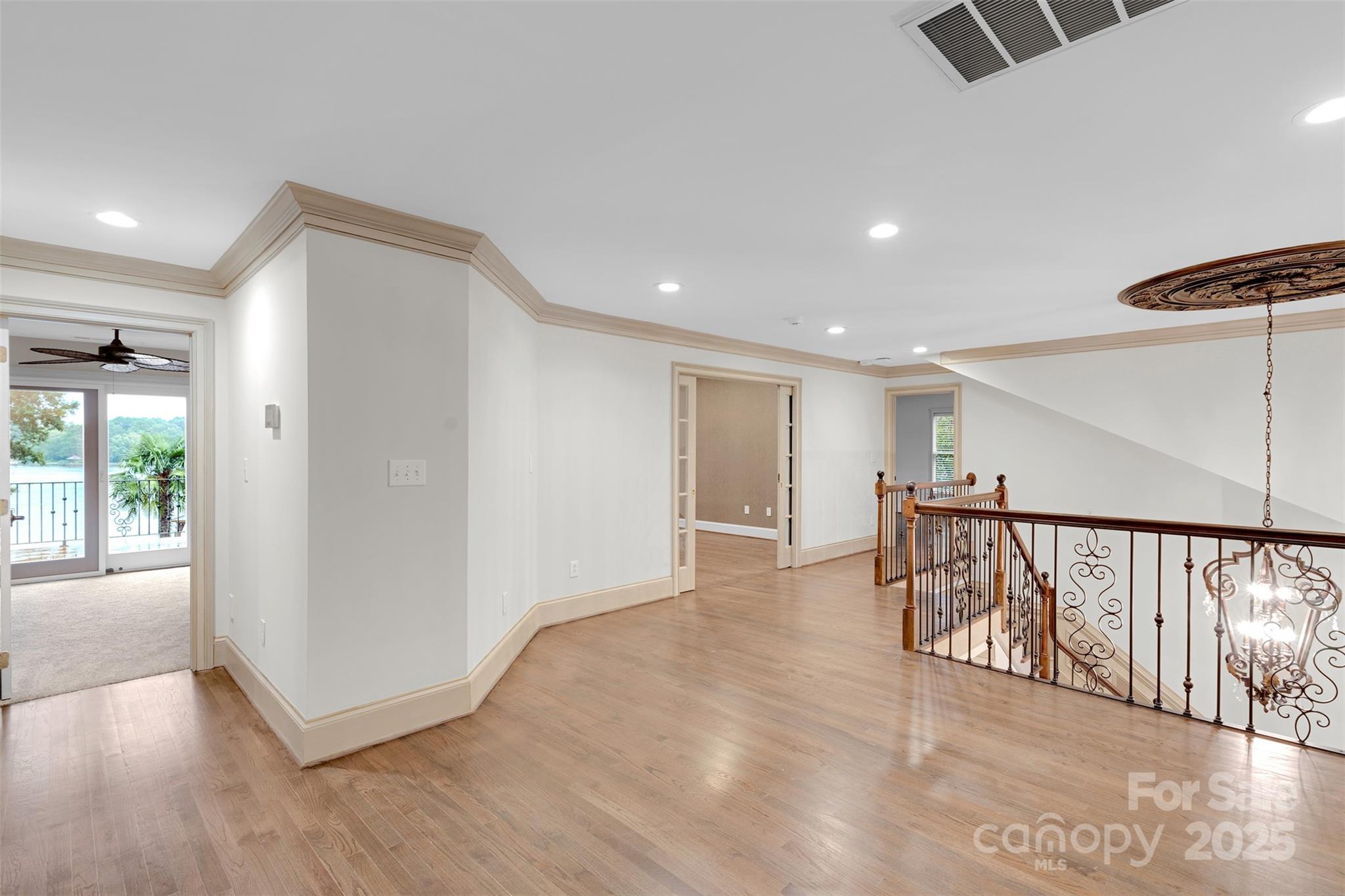 Island Forest - Residential