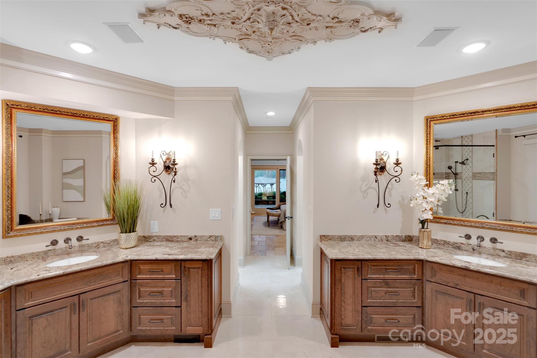 Island Forest - Residential