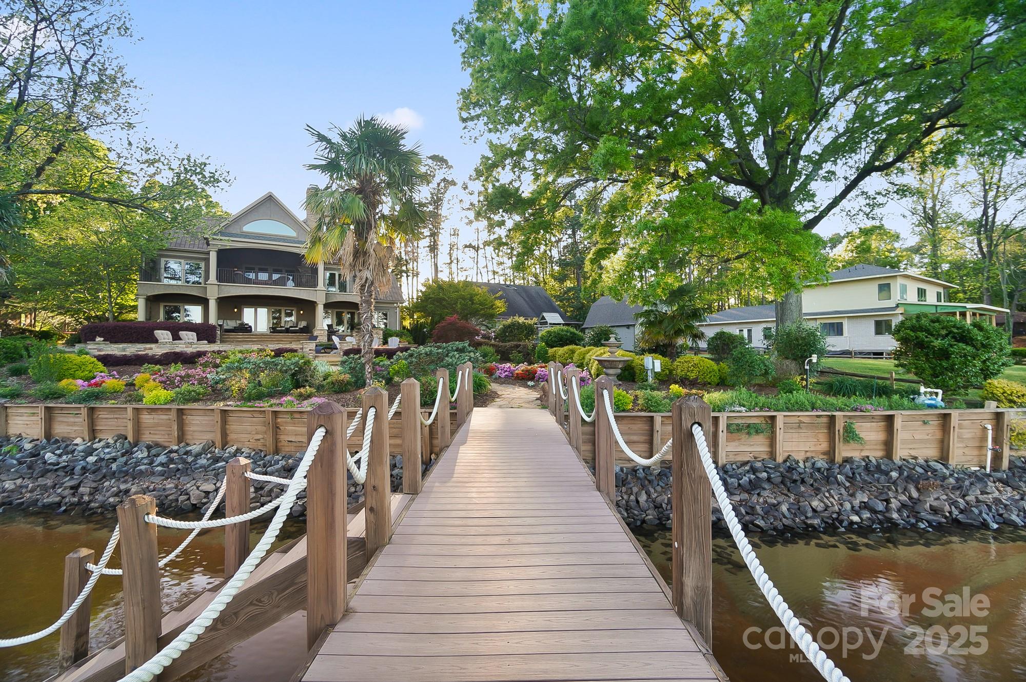 Island Forest - Residential