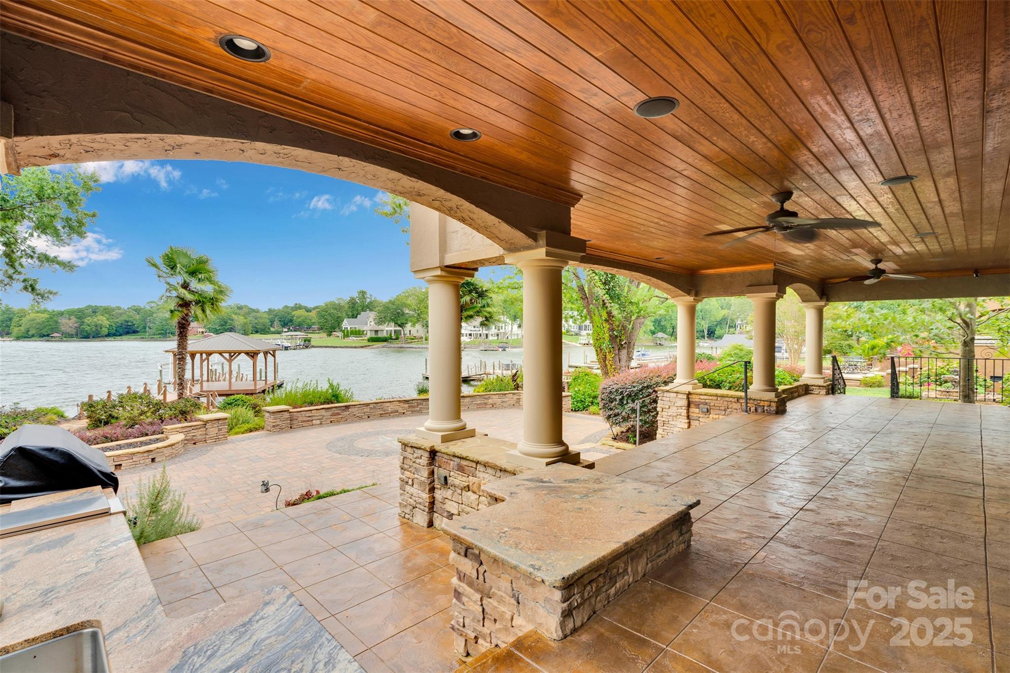 Island Forest - Residential