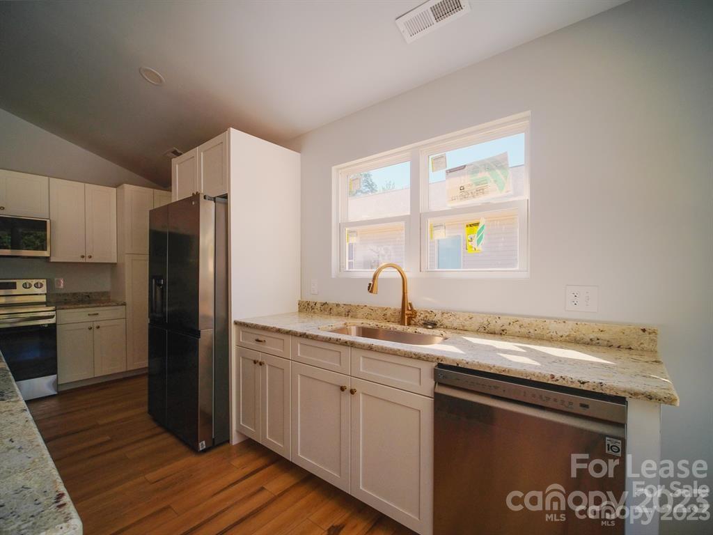 Lakewood - Residential Lease