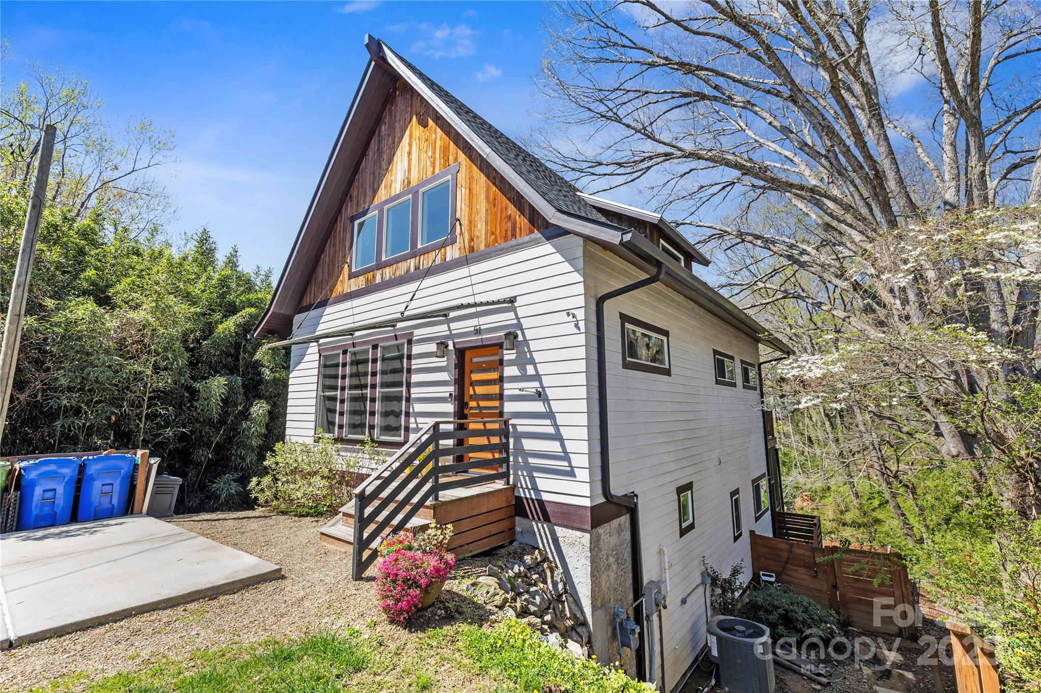51 Hubbard Avenue