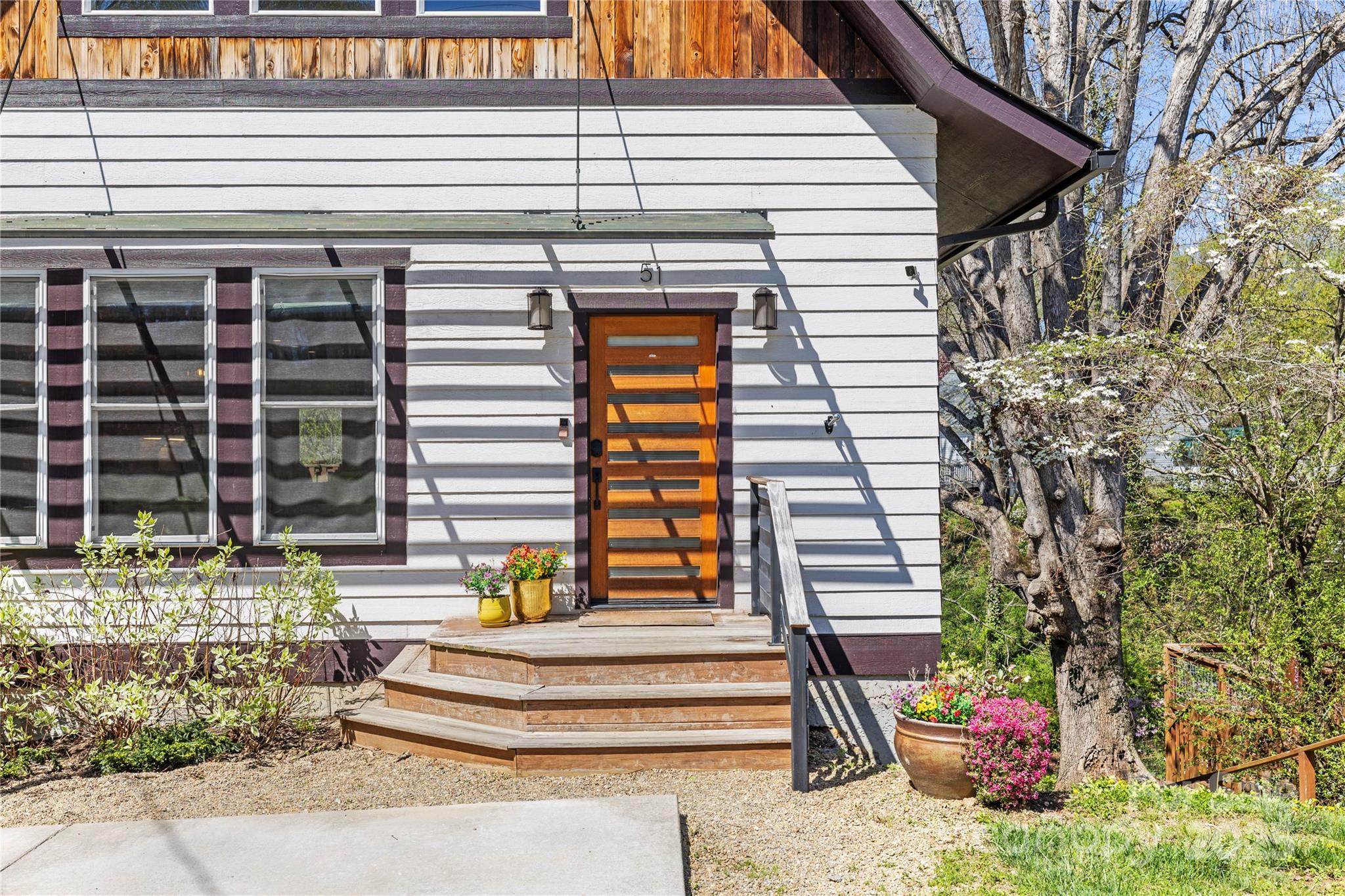 51 Hubbard Avenue