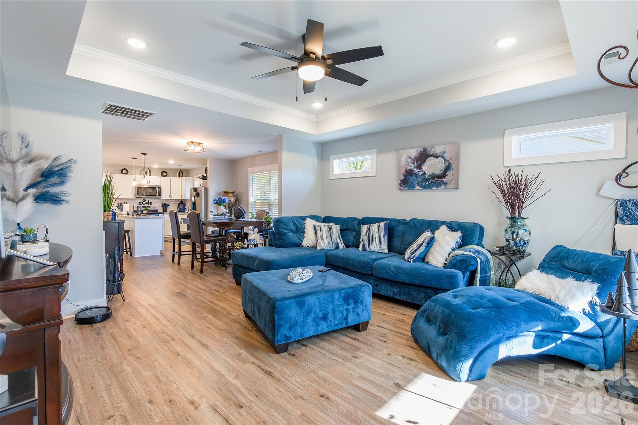 1325 E Cannon Avenue