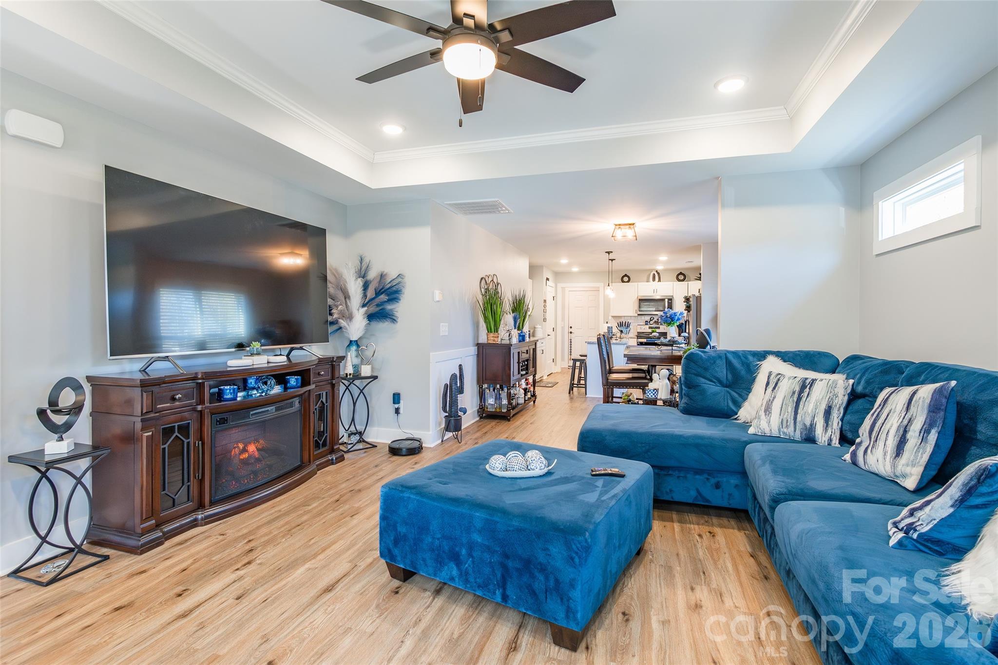 1325 E Cannon Avenue